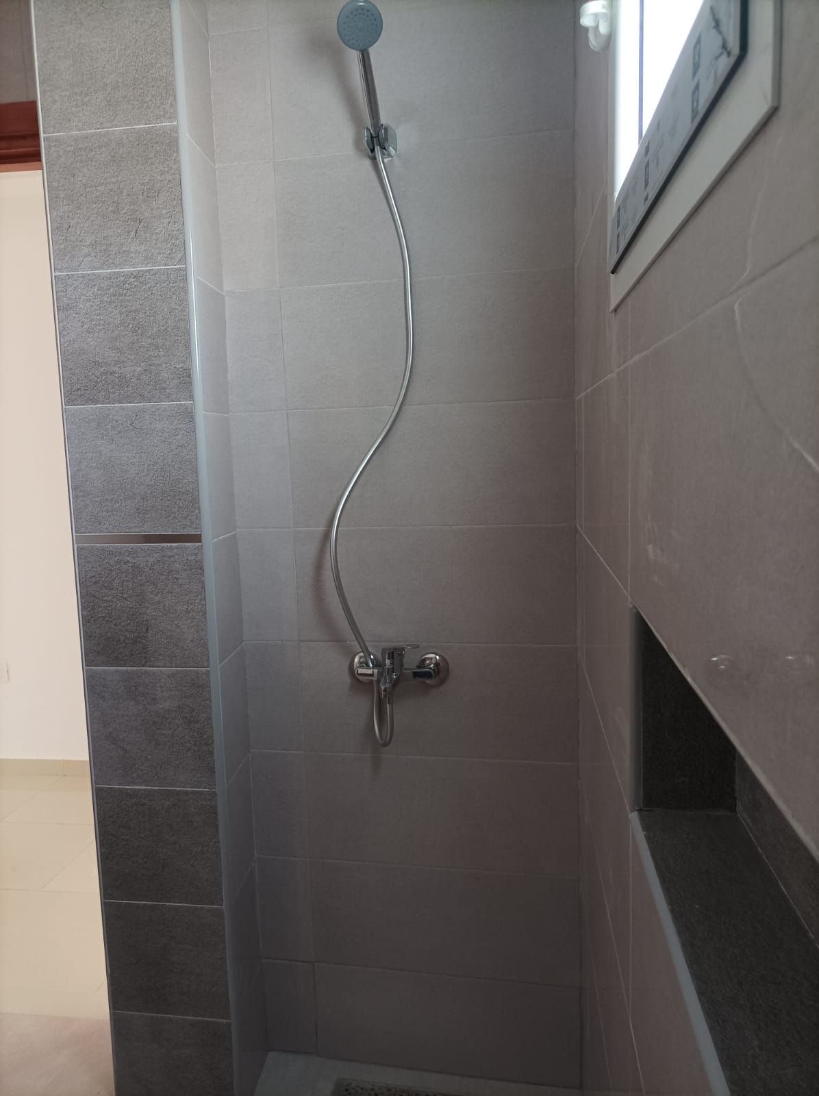 Sahline&nbsp;Sahline&nbsp;Location&nbsp;Appart. 4 pi�ces&nbsp;Beau et spacieux appartement haut standing neuf