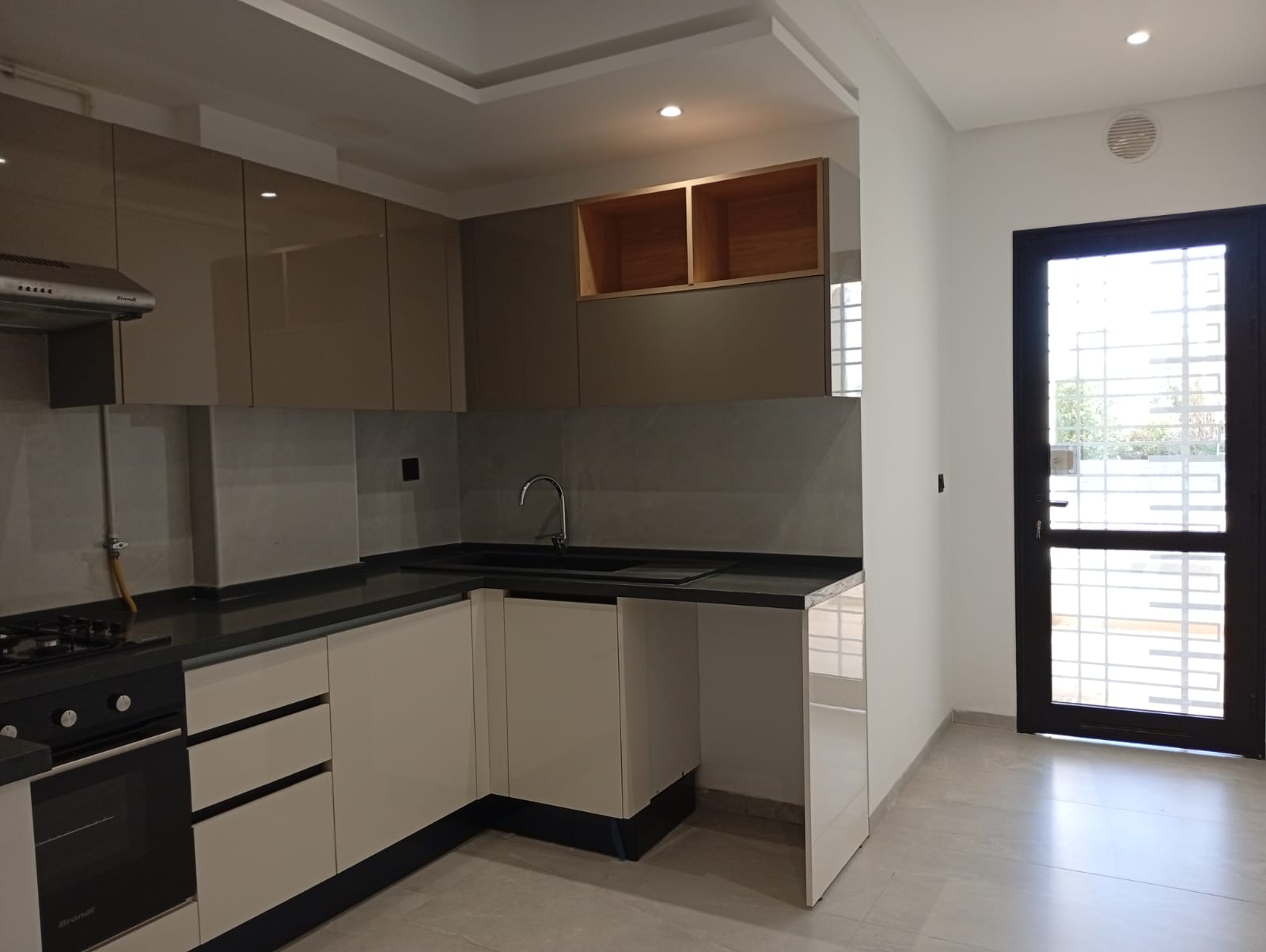 Hammam Sousse&nbsp;El Kantaoui&nbsp;Vente&nbsp;Appart. 4 pi�ces&nbsp;S3 route touristique kantaoui