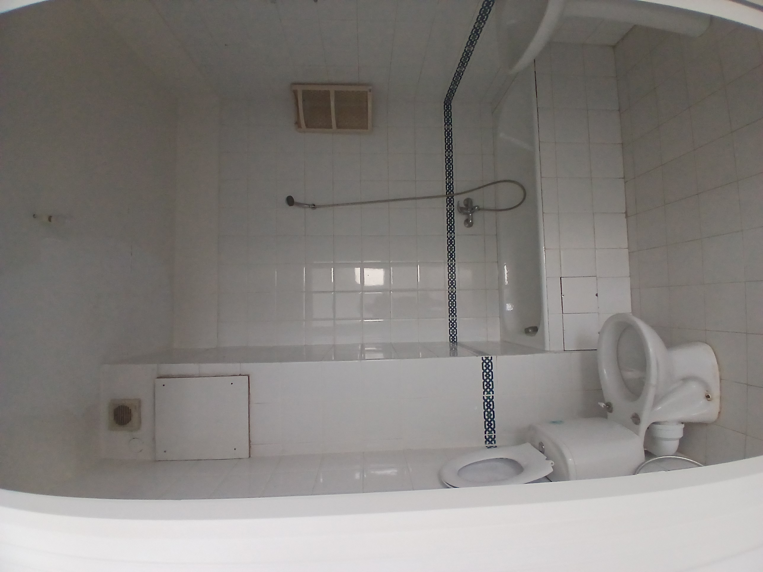 Ain Zaghouan&nbsp;Ain Zaghouan&nbsp;Location&nbsp;Appart. 4 pi�ces&nbsp;Appartement cit� wahat s3 cot� monoprix