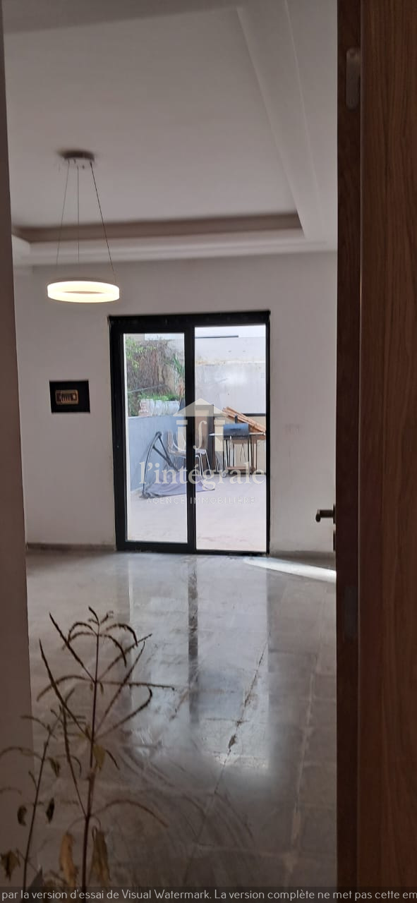 Ariana Ville&nbsp;Cite Ennasr 2&nbsp;Location&nbsp;Appart. 2 pi�ces&nbsp;Superbe s1 haut standing avec jardin