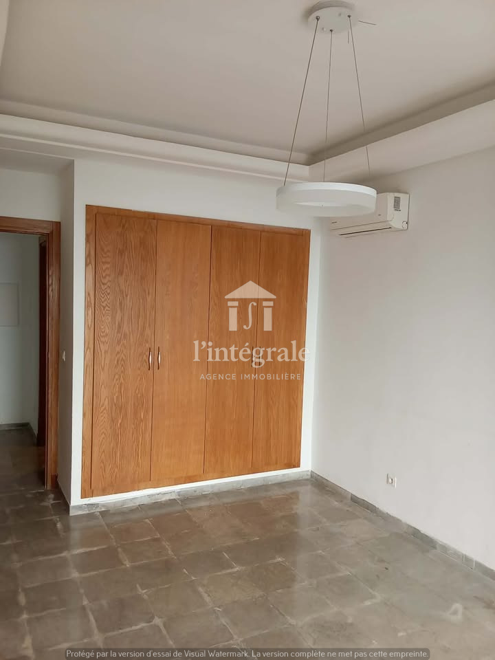 Ariana Ville&nbsp;Cite Ennasr 2&nbsp;Location&nbsp;Appart. 2 pi�ces&nbsp;Superbe s1 haut standing avec jardin