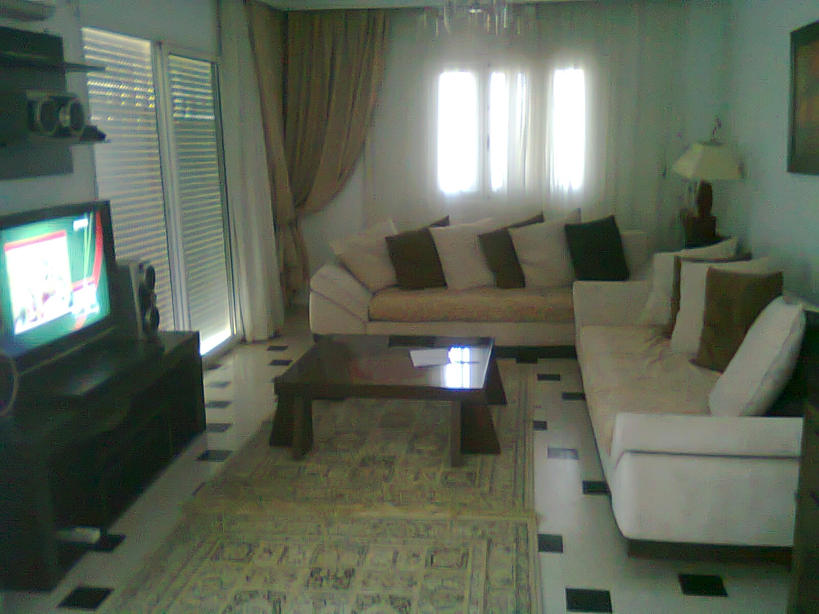 El Menzah&nbsp;El Menzah 9&nbsp;Location&nbsp;Appart. 5 pi�ces+&nbsp;Appart r�nov� au 4�me �tage � 150 m du lyc�e m9a