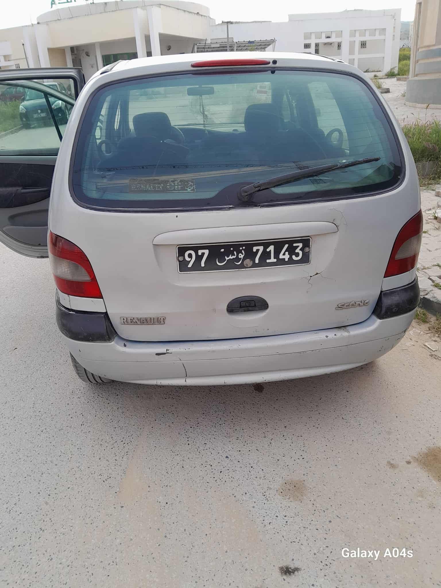 Ariana Ville&nbsp;Cite Ennouzha&nbsp;Renault&nbsp;Scenic&nbsp;Renault scenic