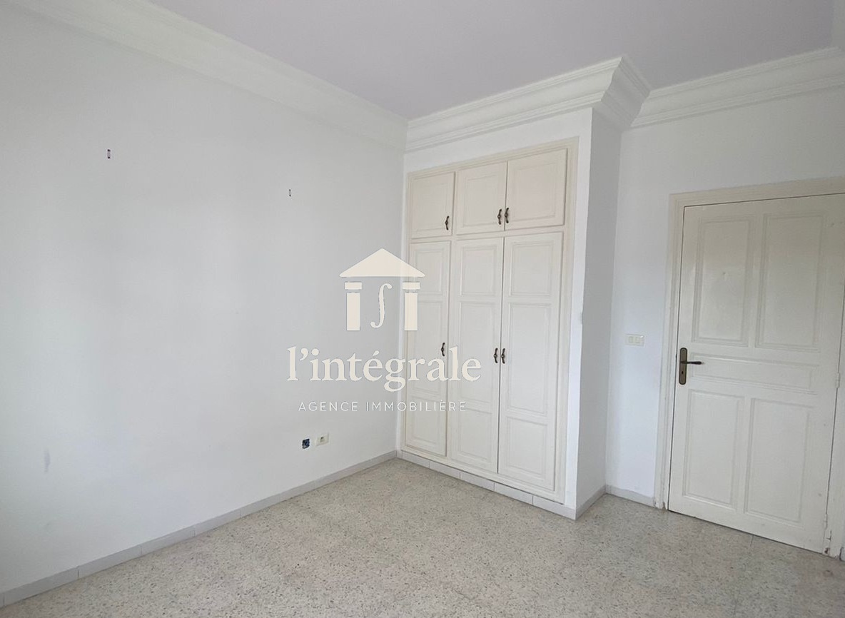 Ariana Ville&nbsp;Riadh Landlous&nbsp;Location&nbsp;Appart. 4 pi�ces&nbsp;Spacieux s3