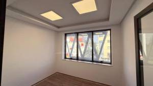 Ariana Ville&nbsp;Nouvelle Ariana&nbsp;Location&nbsp;Appart. 1 pi�ce&nbsp;Bureau hall3 de 80 m2  la nouvelle
