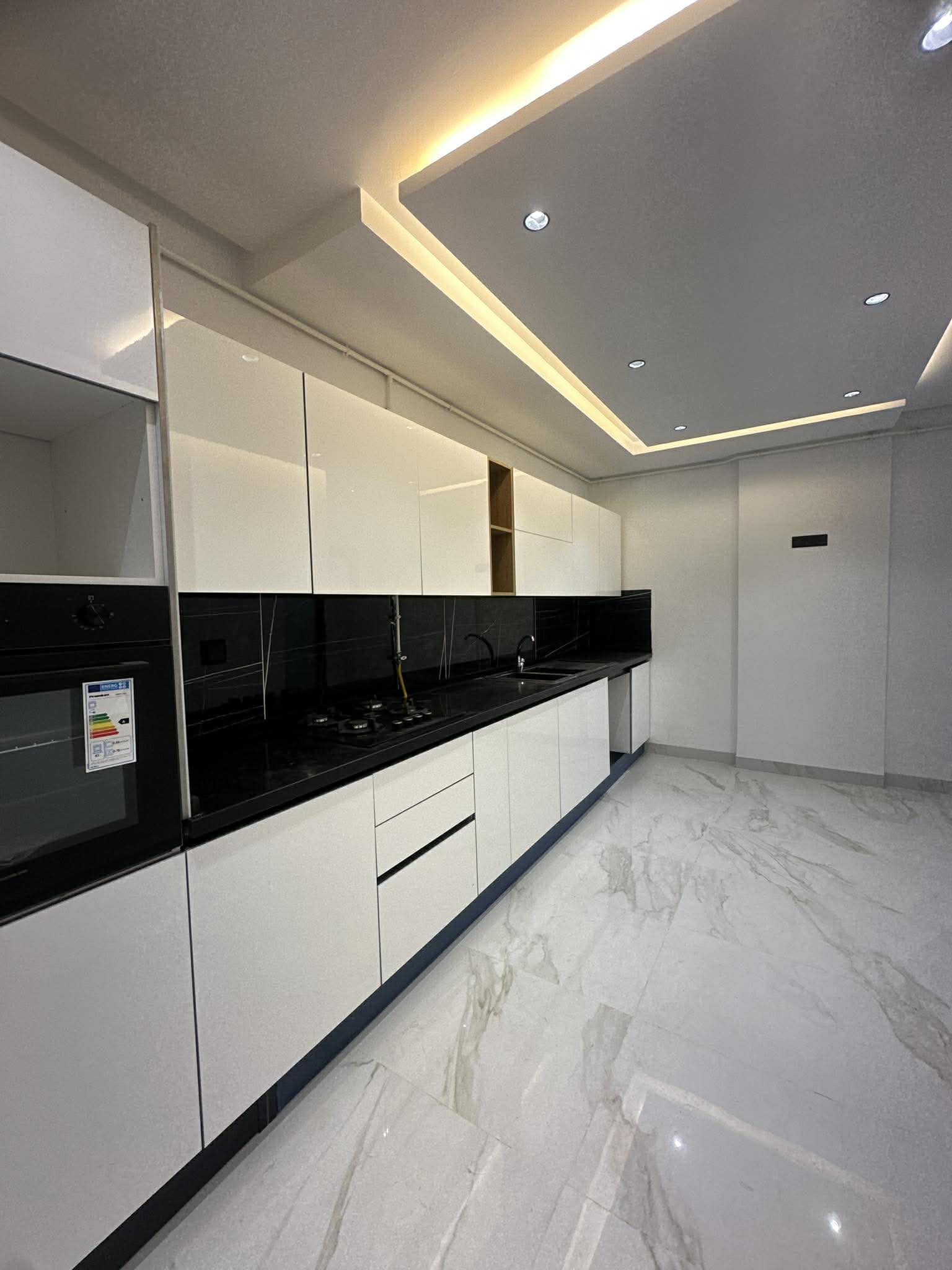 Ain Zaghouan&nbsp;Jardins de Carthage&nbsp;Vente&nbsp;Appart. 2 pi�ces&nbsp;S2 s3 � jardins de carthage jamais habit�e