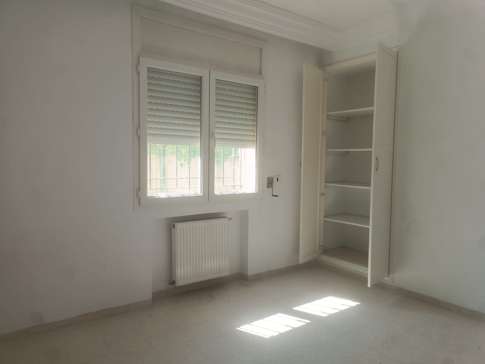 La Soukra&nbsp;La Soukra&nbsp;Location&nbsp;Appart. 4 pi�ces&nbsp;S3 � la soukra � cot� de hamadi abid