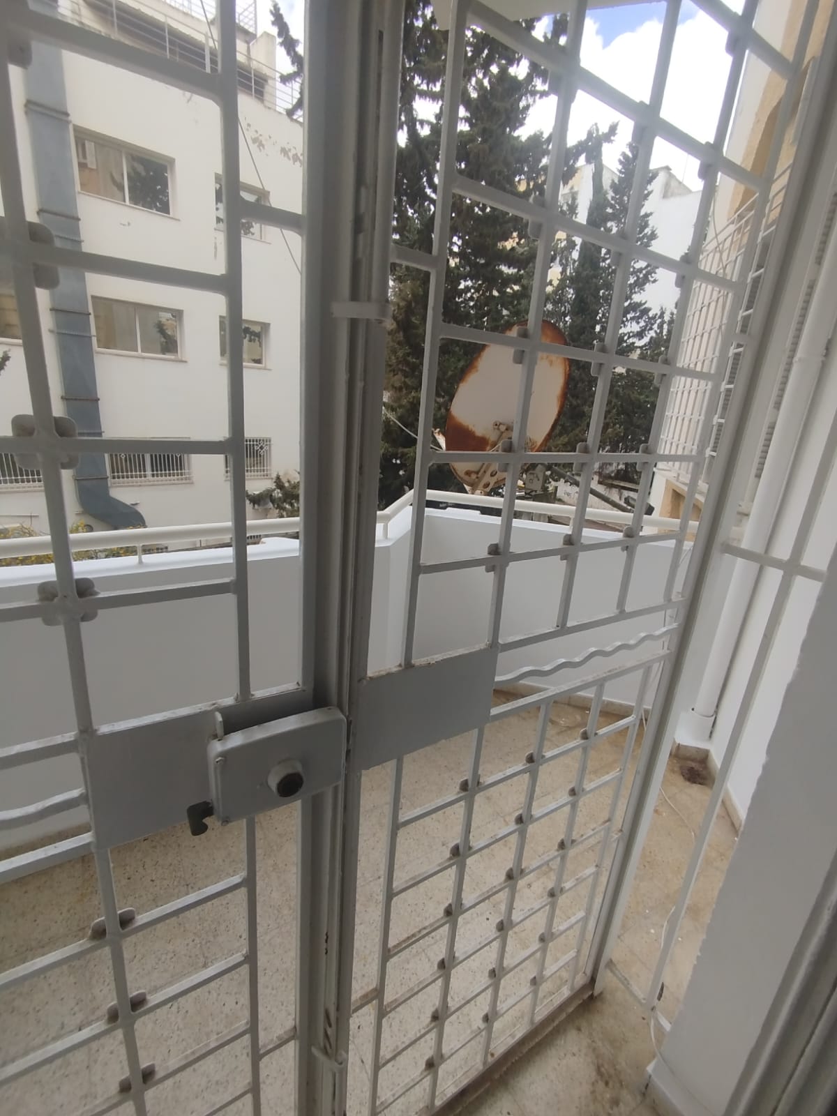 El Menzah&nbsp;El Menzah 9&nbsp;Location&nbsp;Appart. 4 pi�ces&nbsp;Un vaste et lumineux appartement s3 � menzah9b