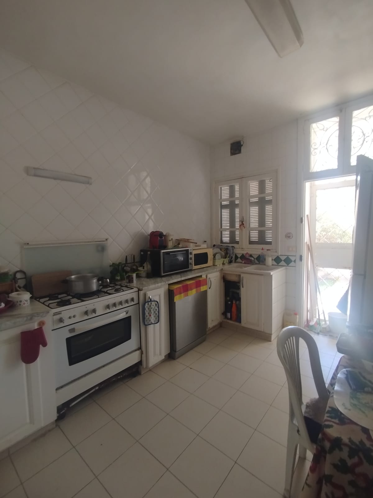 Ariana Ville&nbsp;El Menzah 6&nbsp;Vente&nbsp;Appart. 5 pi�ces+&nbsp;Un spacieux rdc de villa s4 ind�pendant � menzah6