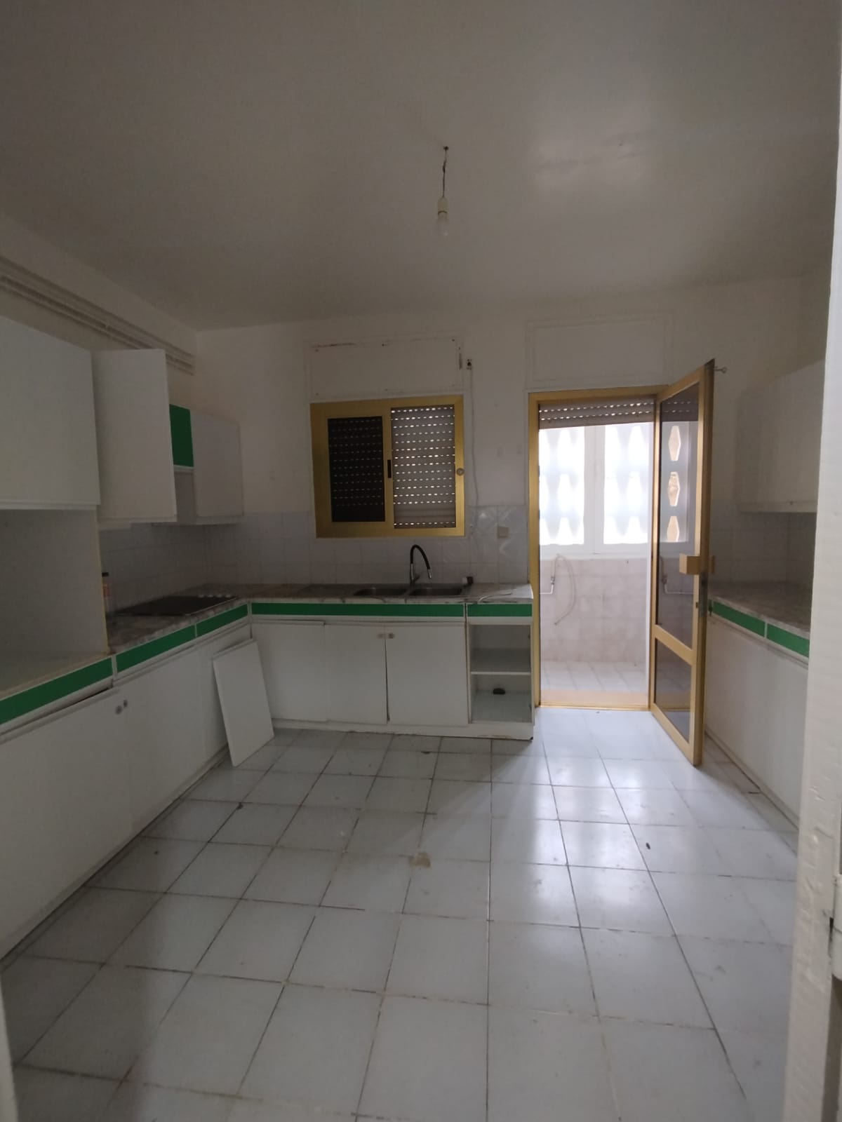 El Menzah&nbsp;El Manar 1&nbsp;Location&nbsp;Appart. 5 pi�ces+&nbsp;Un vaste appartement s4 � manar1
