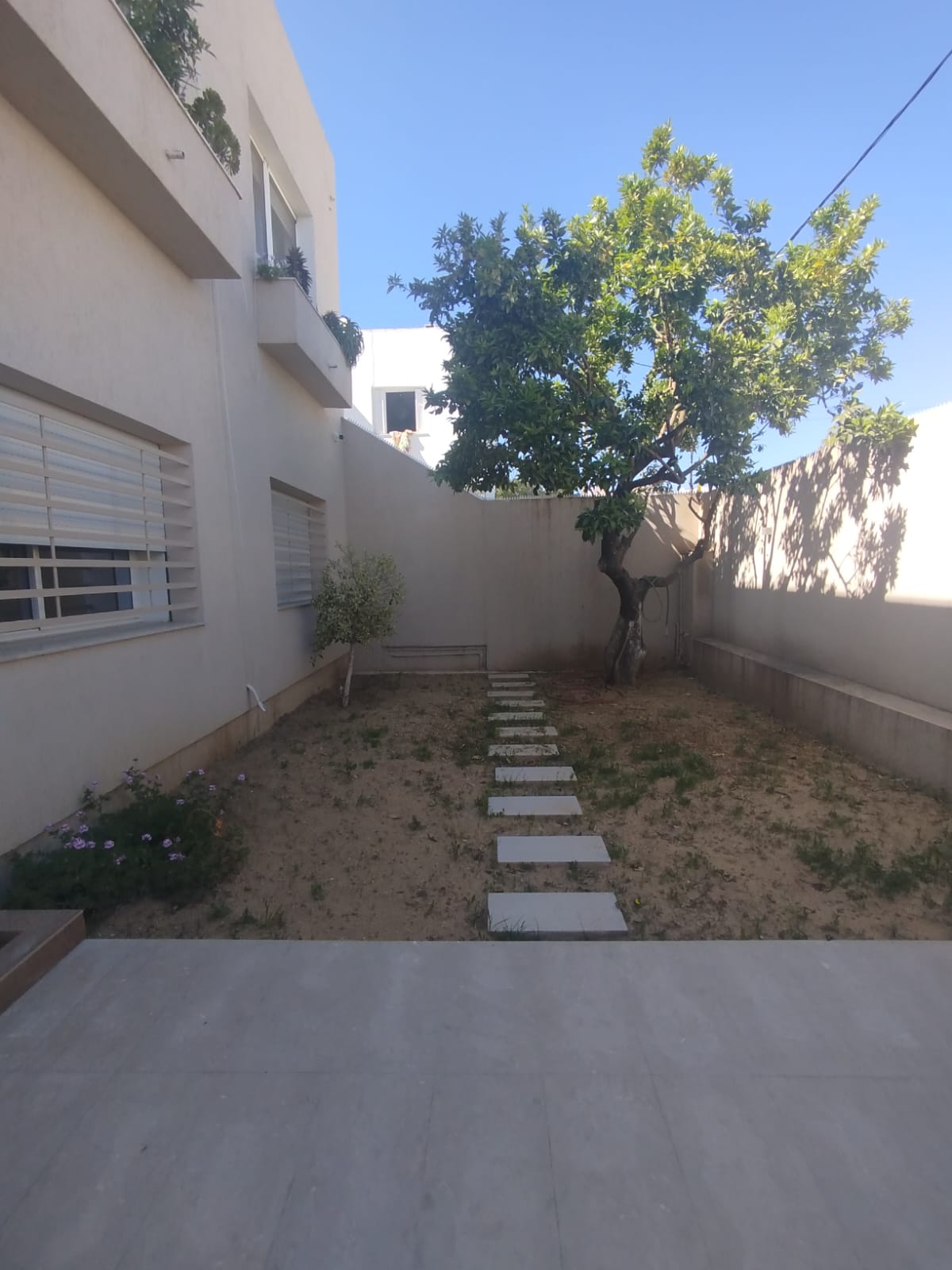 El Menzah&nbsp;Mutuelle Ville&nbsp;Location&nbsp;Appart. 4 pi�ces&nbsp;Un rdc de villa s3 haut standing � mutuelle ville