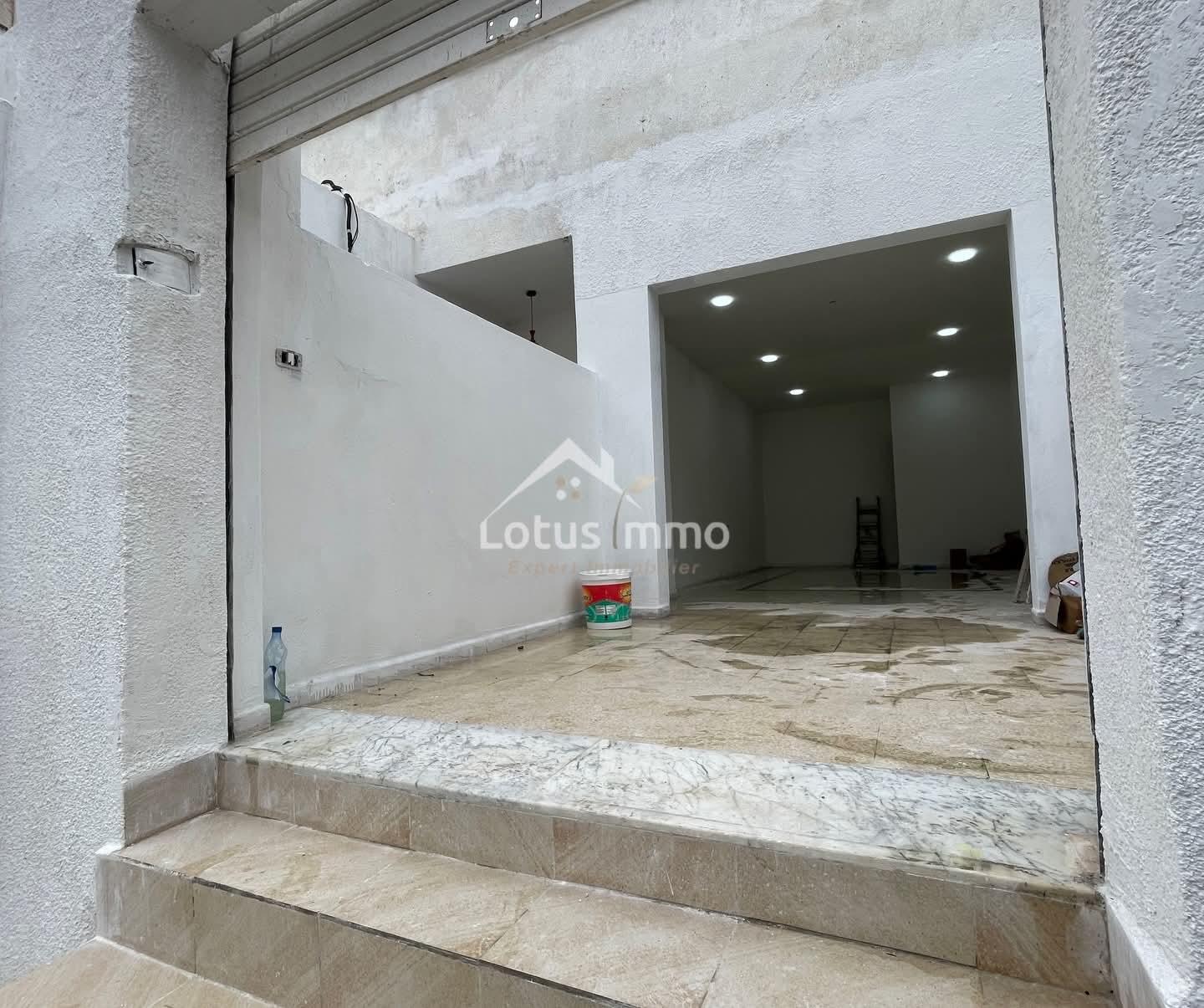 Mnihla&nbsp;Jardins d'el Menzah&nbsp;Bureaux & Commerces&nbsp;Bureau&nbsp;Local commercial aux jardins d'el menzah 2