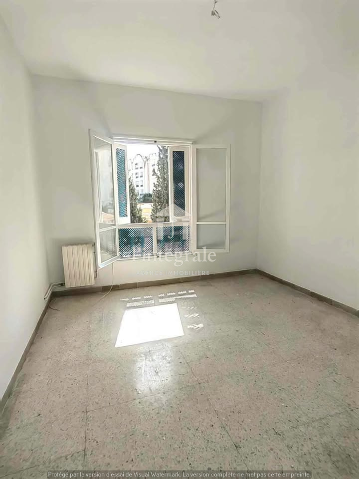 Ariana Ville&nbsp;Riadh Landlous&nbsp;Location&nbsp;Appart. 5 pi�ces+&nbsp;Spacieux s4 riadh andalous