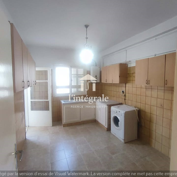 El Menzah&nbsp;El Manar 2&nbsp;Location&nbsp;Appart. 4 pi�ces&nbsp;Rez de chauss�e en s3 avec terrasse