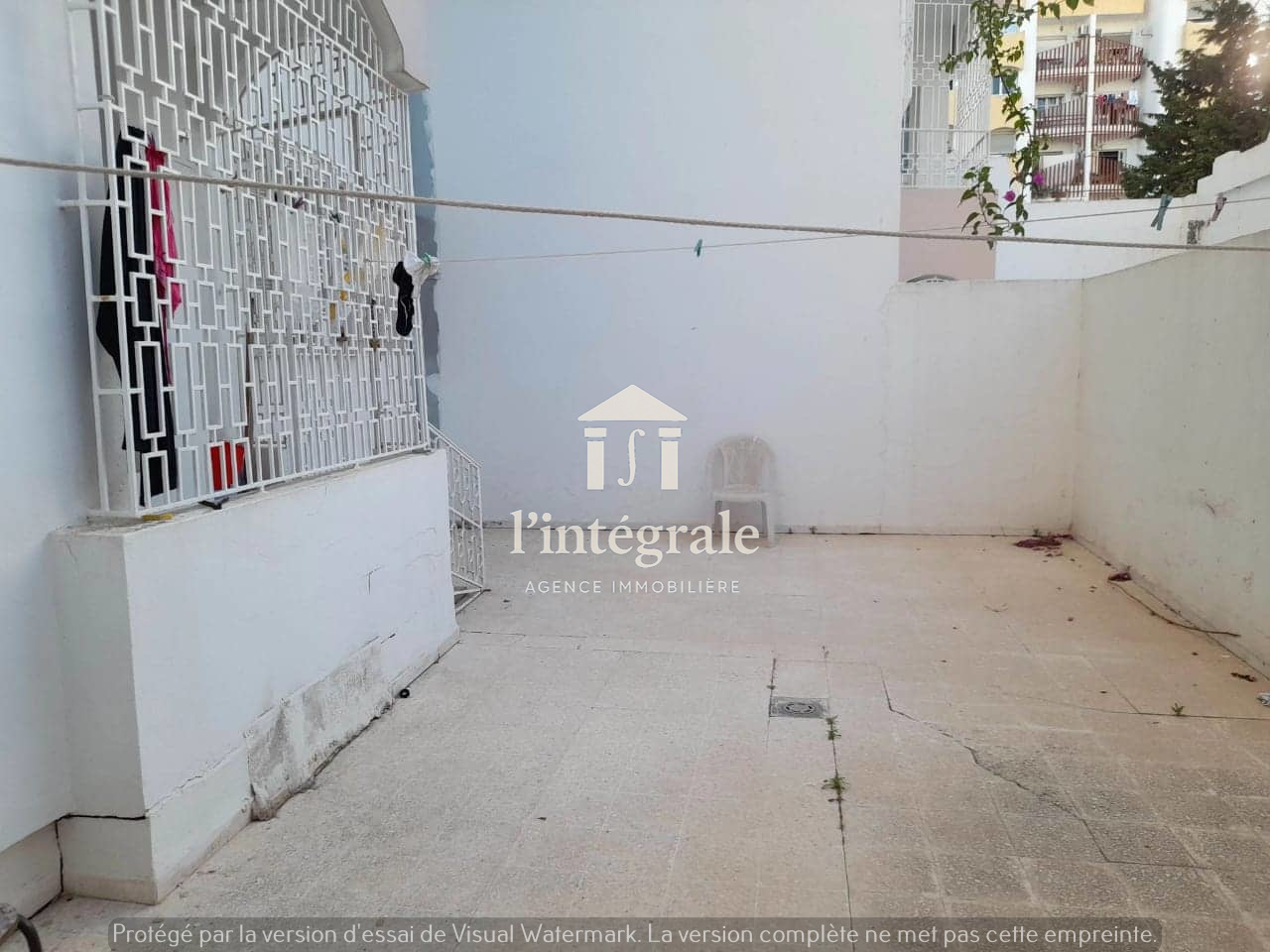 El Menzah&nbsp;El Manar 2&nbsp;Location&nbsp;Appart. 4 pi�ces&nbsp;Rez de chauss�e en s3 avec terrasse