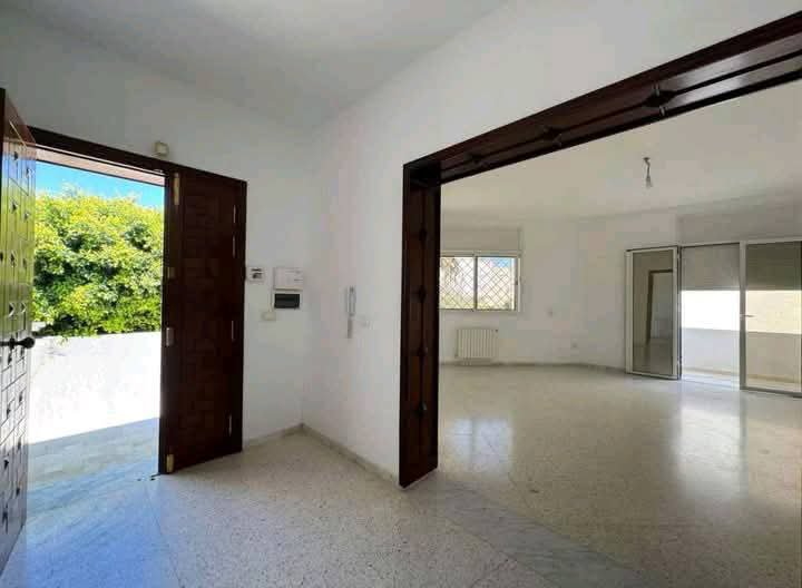 Mnihla&nbsp;Jardins d'el Menzah&nbsp;Location&nbsp;Appart. 4 pi�ces&nbsp;Rdv d'une villa s 3 jardin d'el manzeh 2