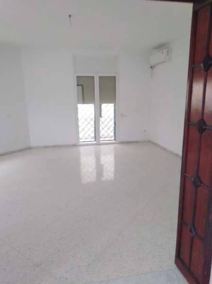 Mnihla&nbsp;Jardins d'el Menzah&nbsp;Location&nbsp;Appart. 4 pi�ces&nbsp;Rdv d'une villa s 3 jardin d'el manzeh 2