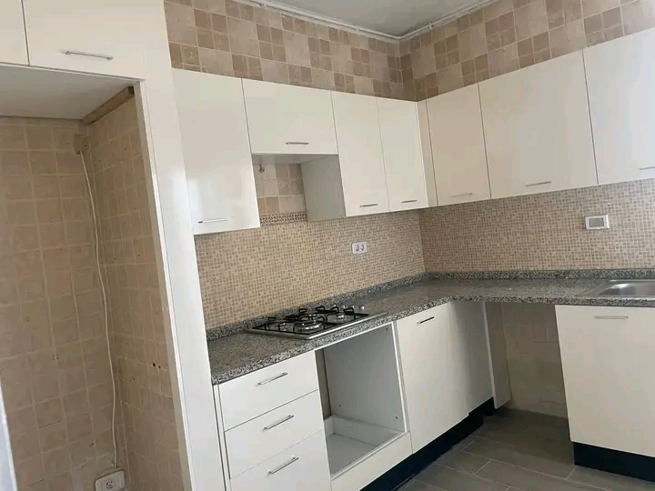 El Menzah&nbsp;El Menzah 9&nbsp;Location&nbsp;Appart. 5 pi�ces+&nbsp;Un appart s 4 menzah 9