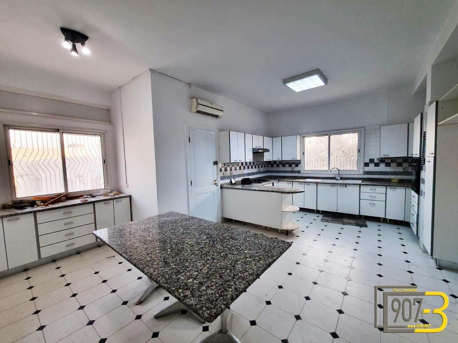 Ariana Ville&nbsp;Cite Ennasr 2&nbsp;Location&nbsp;Maisons&nbsp;Une villa sur deux niveaux � ennasr