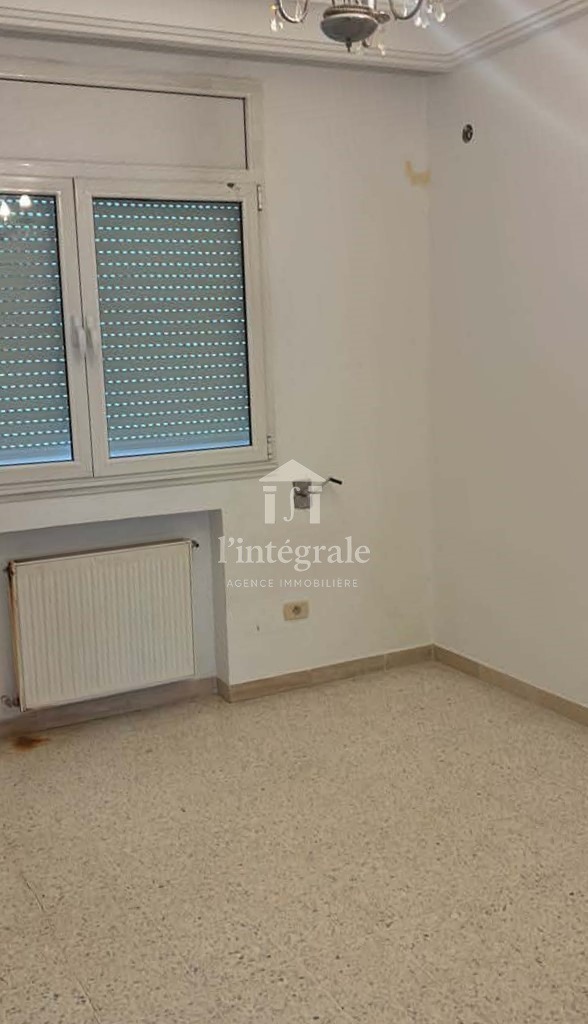 Ariana Ville&nbsp;Cite Ennasr 2&nbsp;Location&nbsp;Appart. 3 pi�ces&nbsp;S2 pr�s mg enasser2