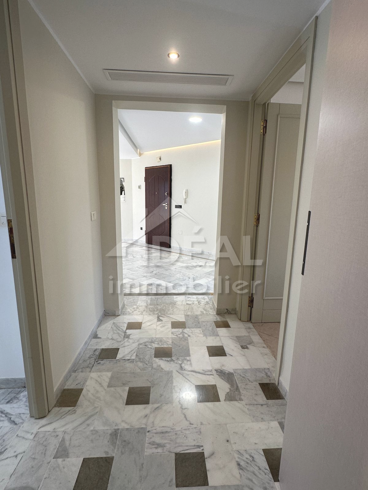 La Marsa&nbsp;Berge Du Lac&nbsp;Bureaux & Commerces&nbsp;Bureau&nbsp;Al bureau lac1