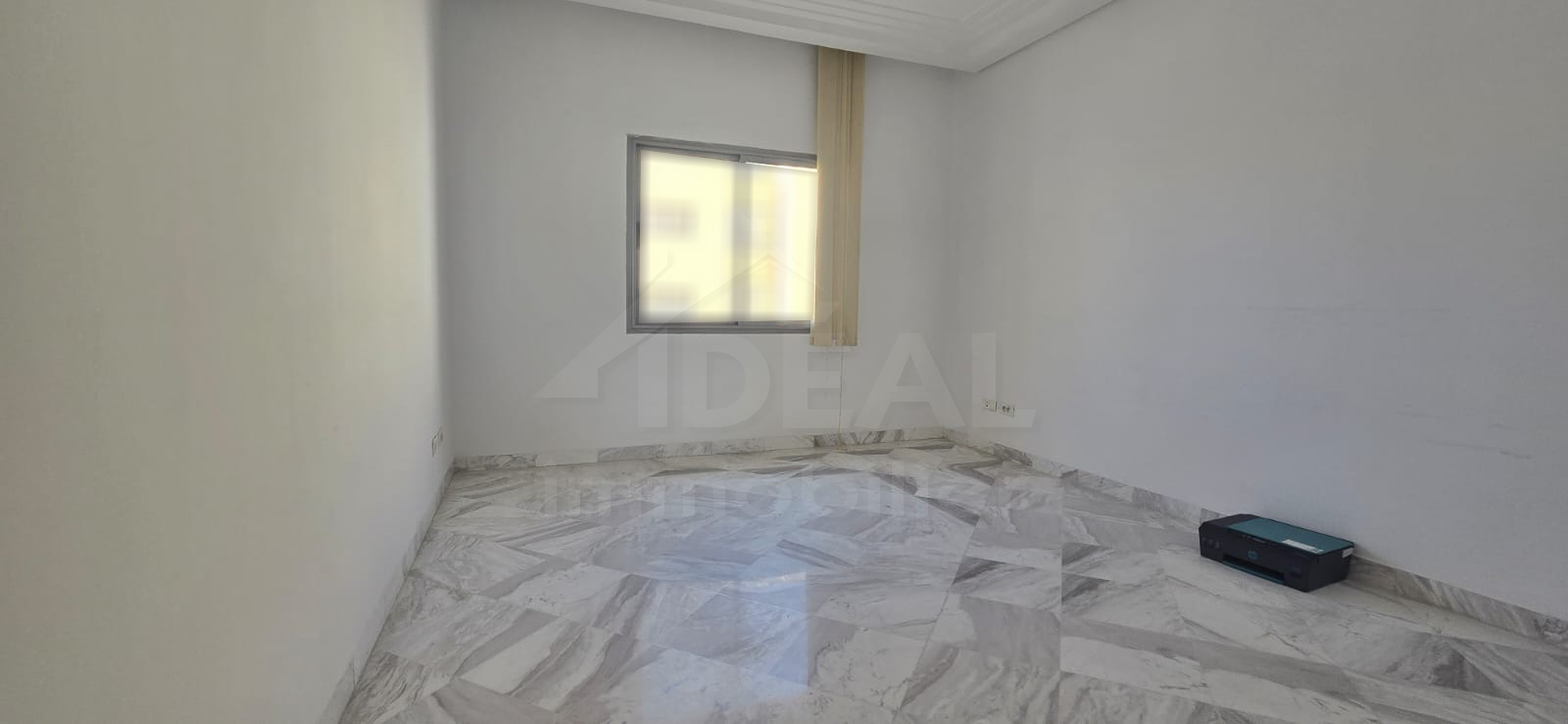 La Marsa&nbsp;Berge Du Lac&nbsp;Bureaux & Commerces&nbsp;Bureau&nbsp;Al bureau 5p berges du lac