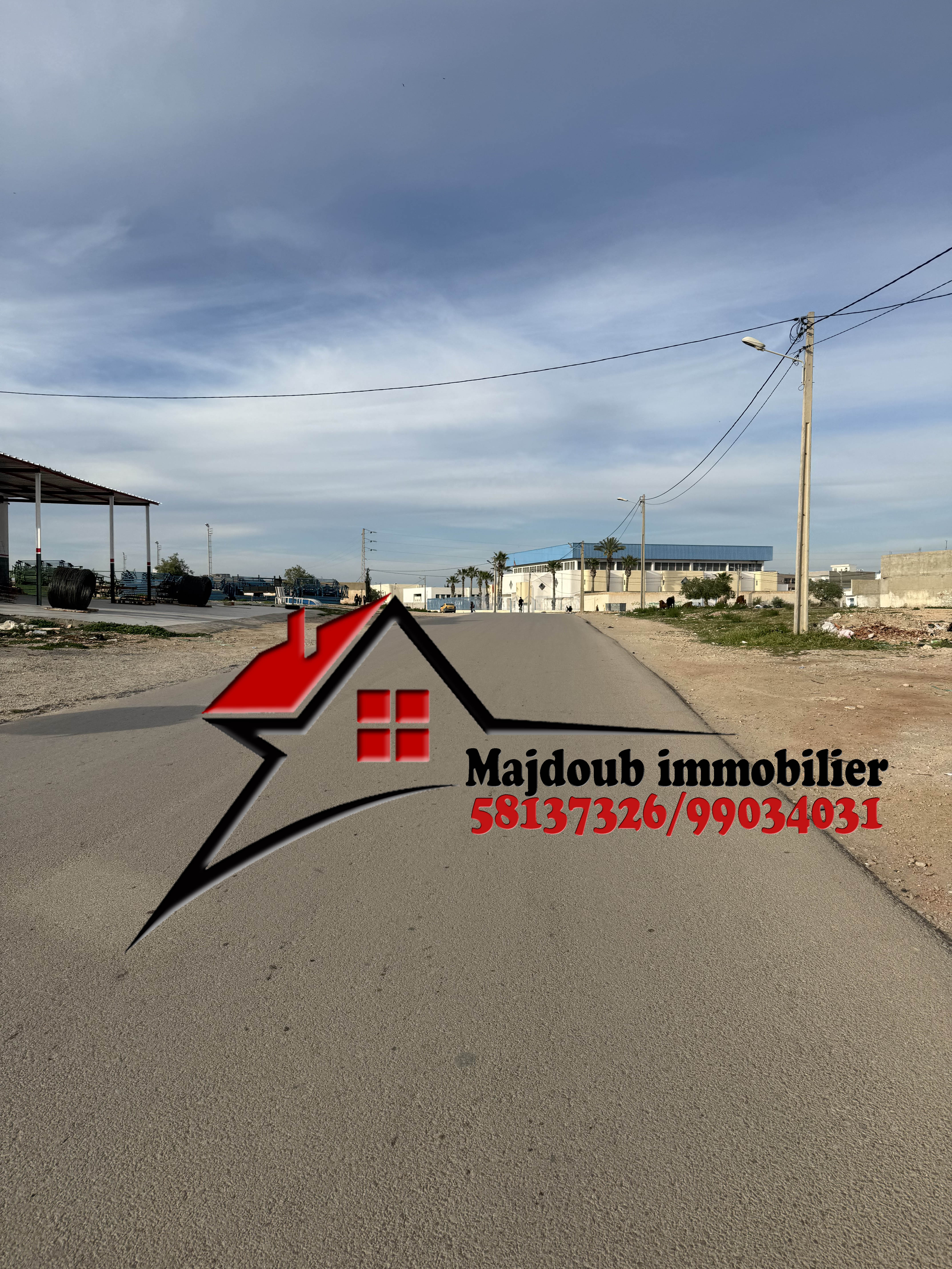 Sousse Riadh&nbsp;Zaouiet Sousse&nbsp;Terrain&nbsp;Terrain nu&nbsp;Lot de coin 7ay matar