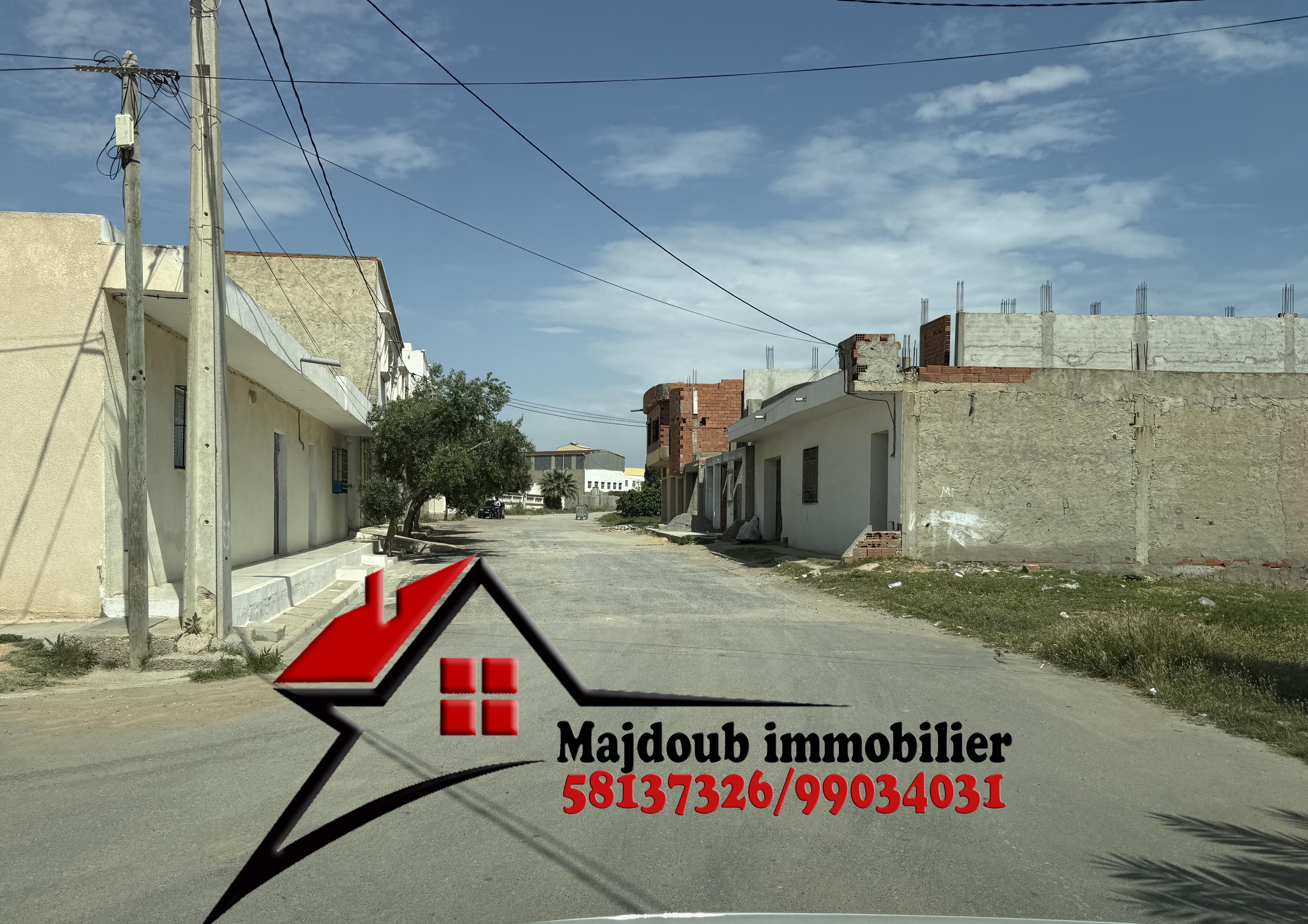 Sousse Riadh&nbsp;Zaouiet Sousse&nbsp;Terrain&nbsp;Terrain nu&nbsp;Terrain 411 m bon emplacement
