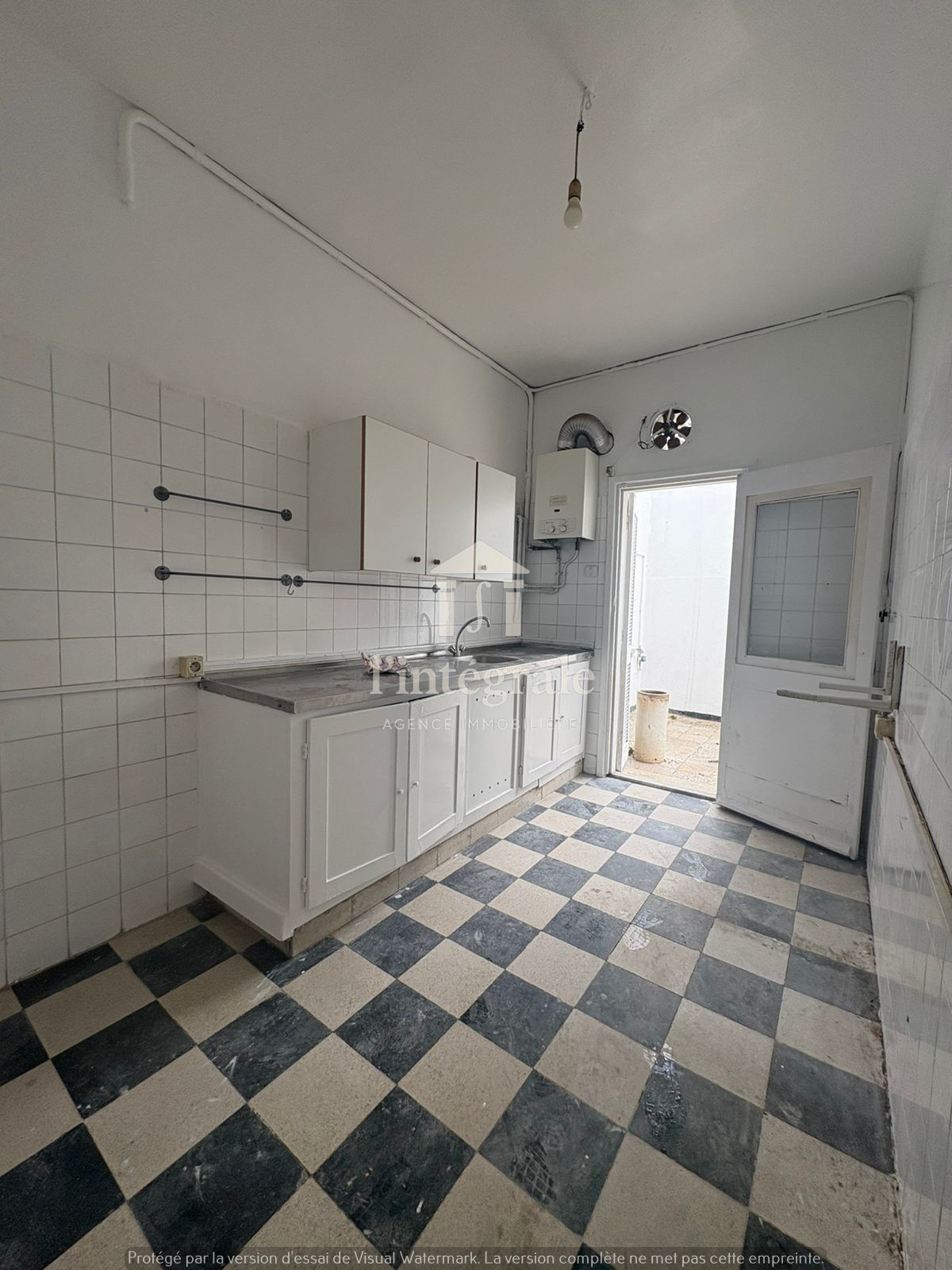 Ariana Ville&nbsp;El Menzah 6&nbsp;Location&nbsp;Maisons&nbsp;Triplex s4 avec un garage