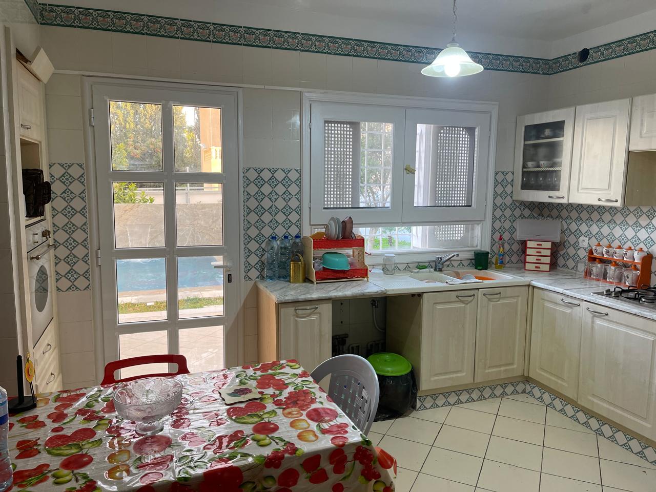 Hammamet&nbsp;Hammamet&nbsp;Vente&nbsp;Appart. 4 pi�ces&nbsp;Villa cot� badira