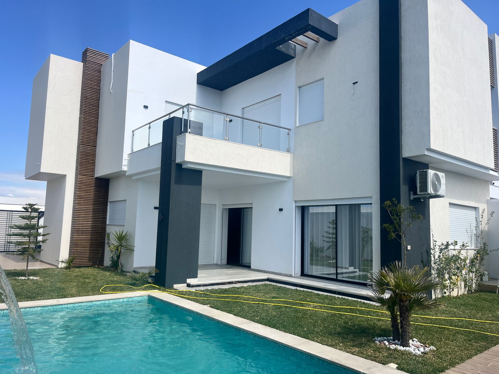 Hammamet&nbsp;Barraket Essahel&nbsp;Location&nbsp;Appart. 4 pi�ces&nbsp;Une villa meubl�e s4 avec jardin et piscine