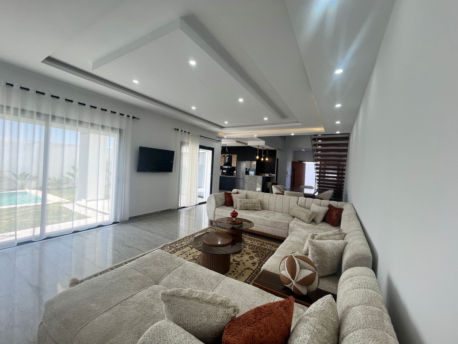 Hammamet&nbsp;Barraket Essahel&nbsp;Location&nbsp;Appart. 4 pi�ces&nbsp;Une villa meubl�e s4 avec jardin et piscine