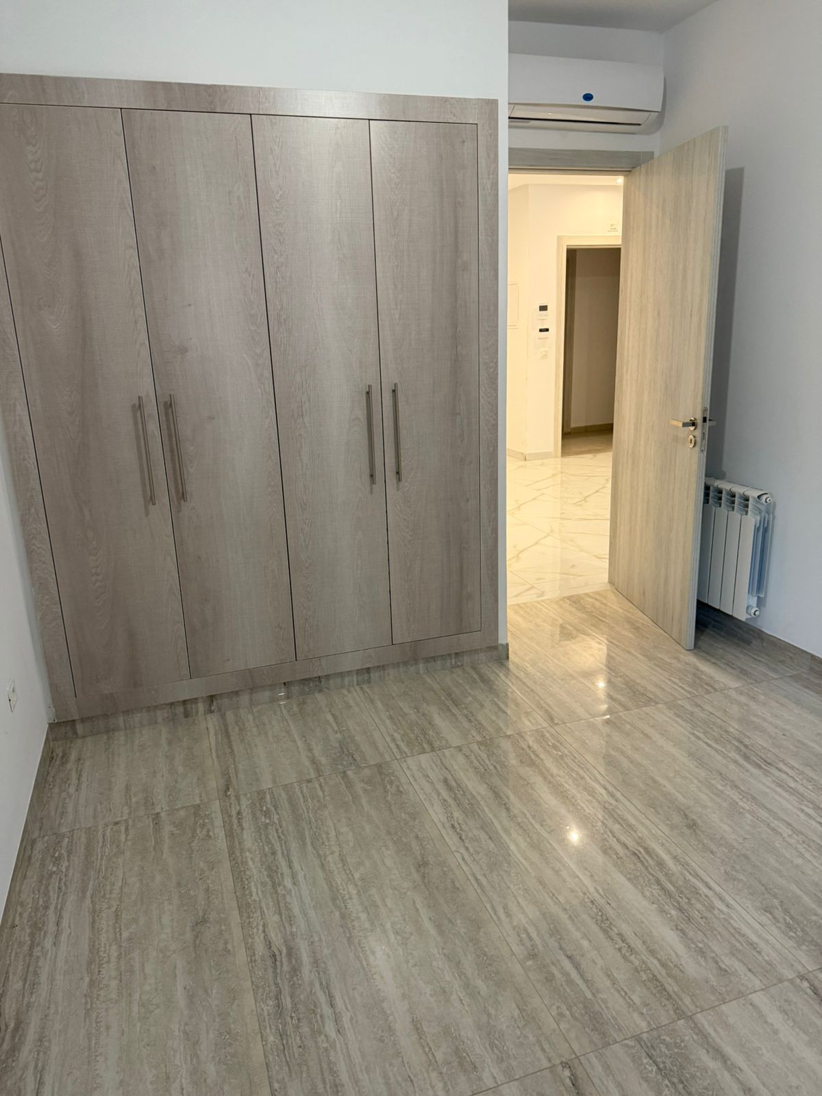 Ariana Ville&nbsp;Cite Ennasr 2&nbsp;Location&nbsp;Appart. 2 pi�ces&nbsp;Un appartement haut standing