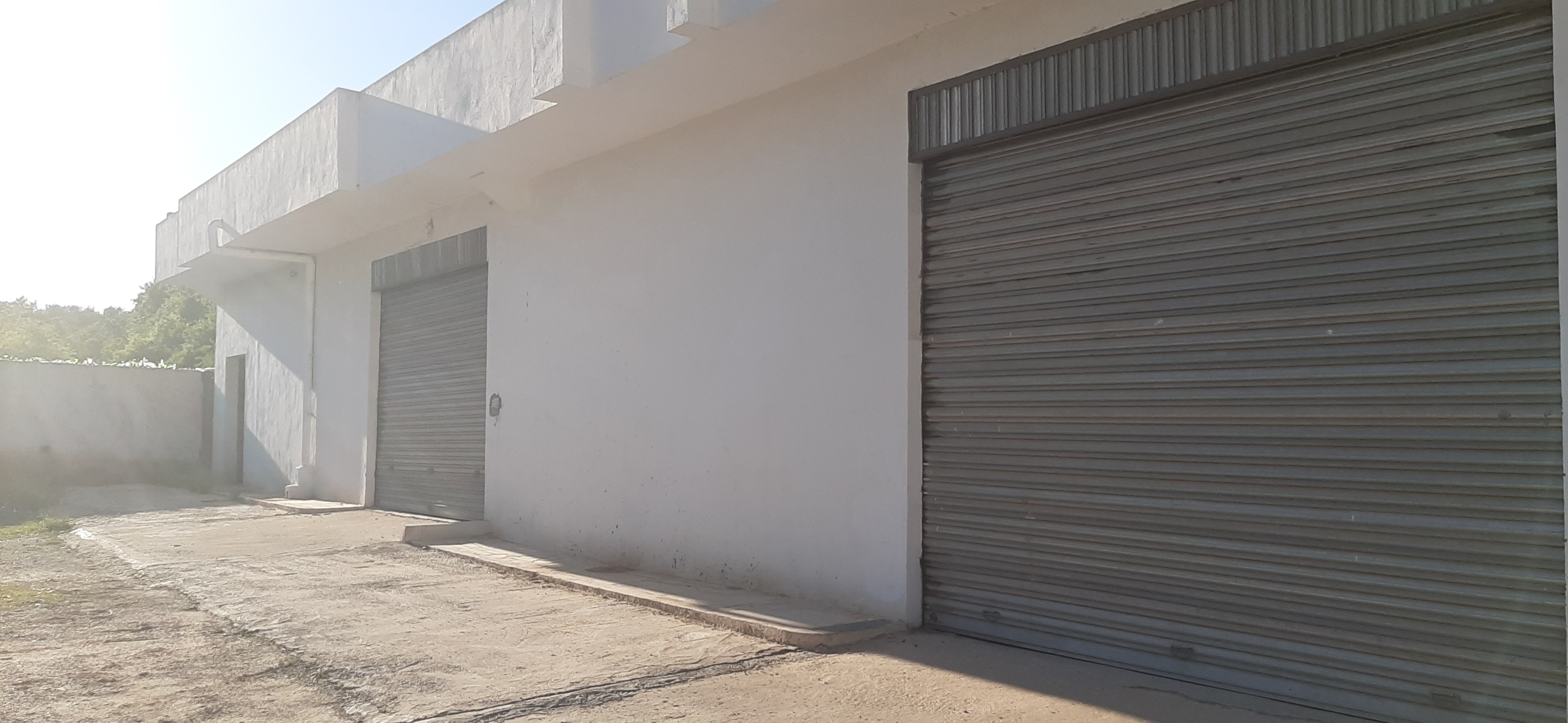 Mnihla&nbsp;Essanhaji&nbsp;Location&nbsp;Appart. 1 pi�ce&nbsp;D�pot ou garage