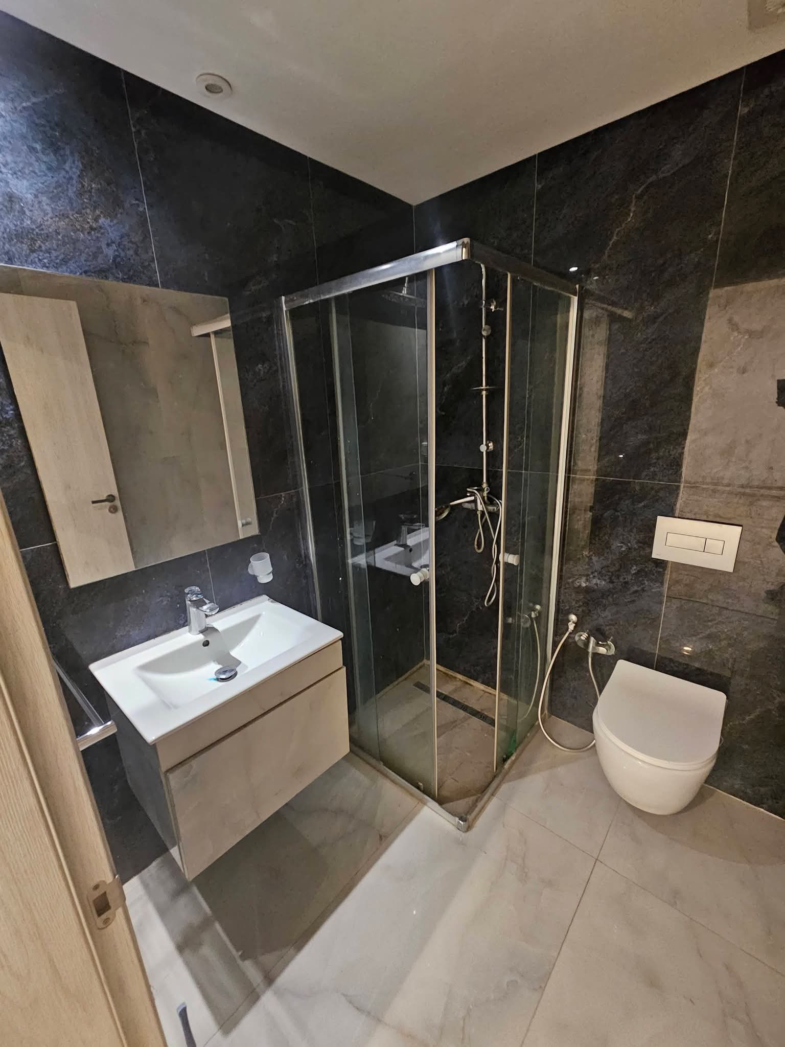 Ariana Ville&nbsp;Cite Ennasr 2&nbsp;Location&nbsp;Appart. 2 pi�ces&nbsp;S1 1050 d ennasr 2