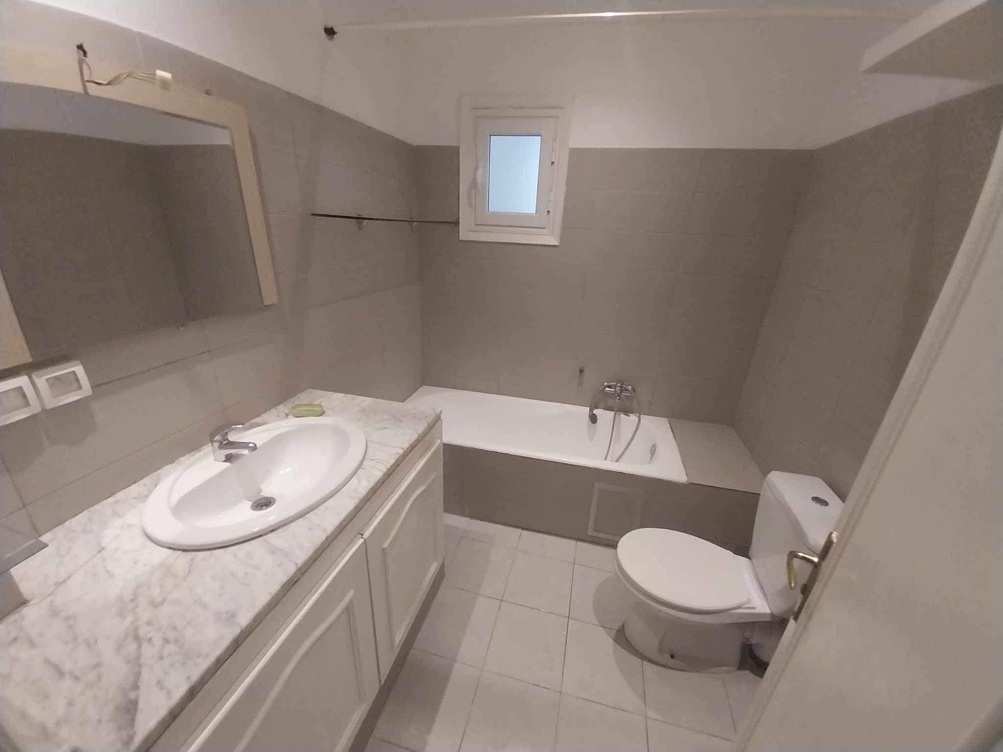 Ariana Ville&nbsp;Riadh Landlous&nbsp;Location&nbsp;Appart. 4 pi�ces&nbsp;S4 rdc 1100d riadh el andalous