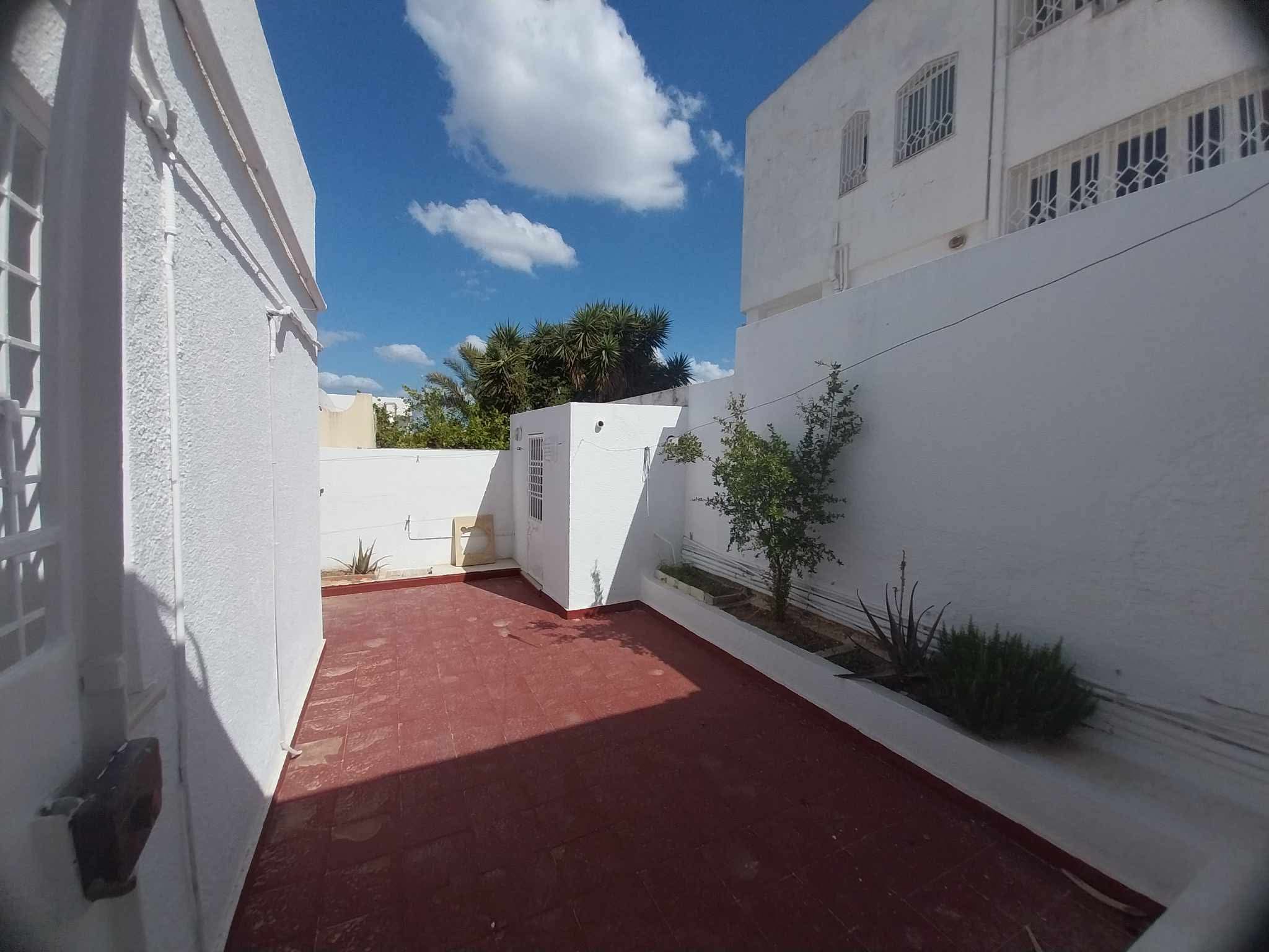 El Menzah&nbsp;El Menzah 9&nbsp;Location&nbsp;Appart. 3 pi�ces&nbsp;Duplex 2100 d menzah 9