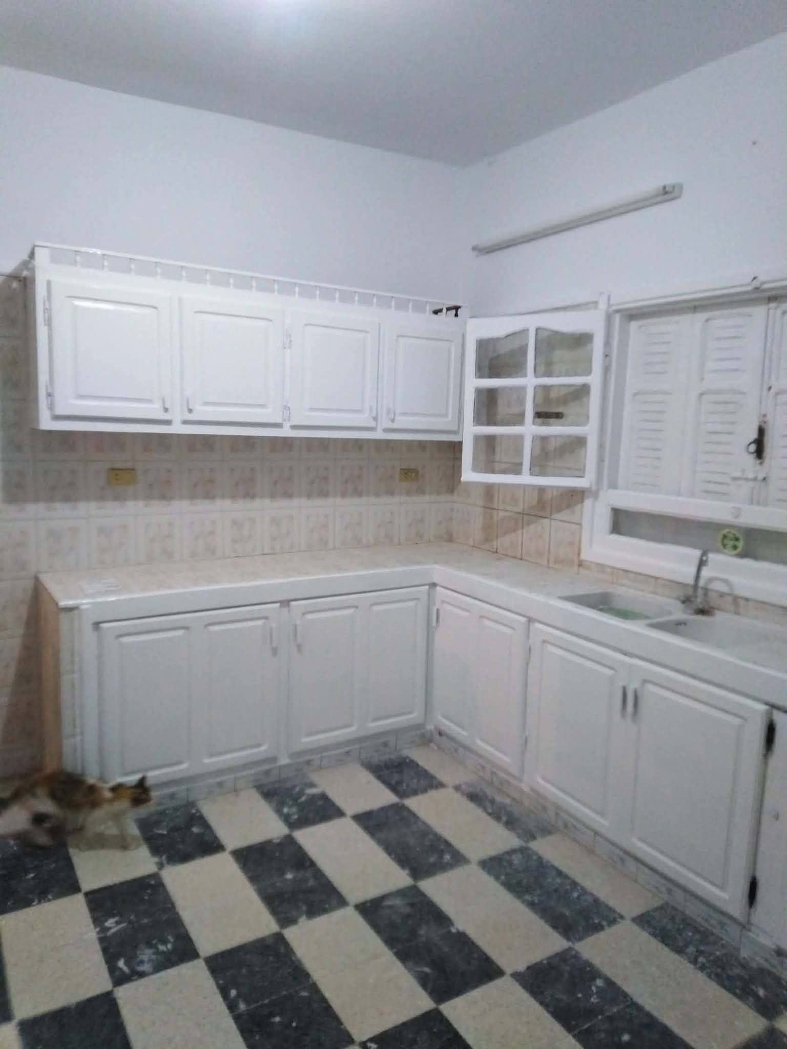 La Soukra&nbsp;Borj Louzir&nbsp;Location&nbsp;Appart. 4 pi�ces&nbsp;Etage de villa a borj louzir