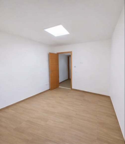 Bab Bhar&nbsp;Bab Bhar&nbsp;Location&nbsp;Appart. 2 pi�ces&nbsp;Loue local � usage professionnel