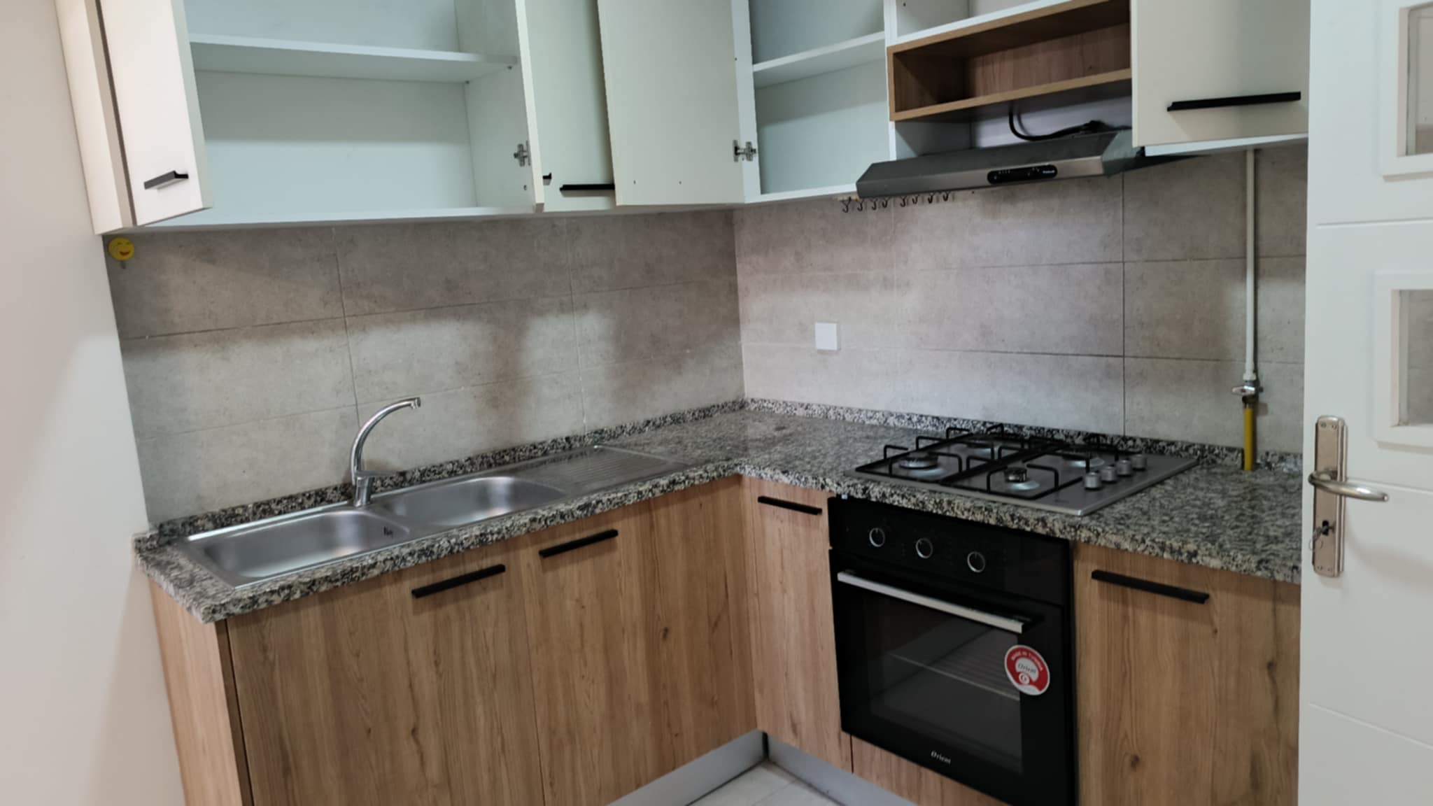 La Soukra&nbsp;Borj Louzir&nbsp;Location&nbsp;Appart. 1 pi�ce&nbsp;Appartement s1 borj louzir