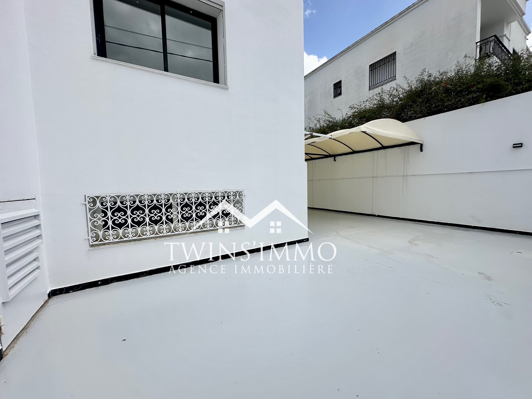 La Marsa&nbsp;Marsa Ennassim&nbsp;Location&nbsp;Maisons&nbsp;Villa s4 avec jardin � la marsa