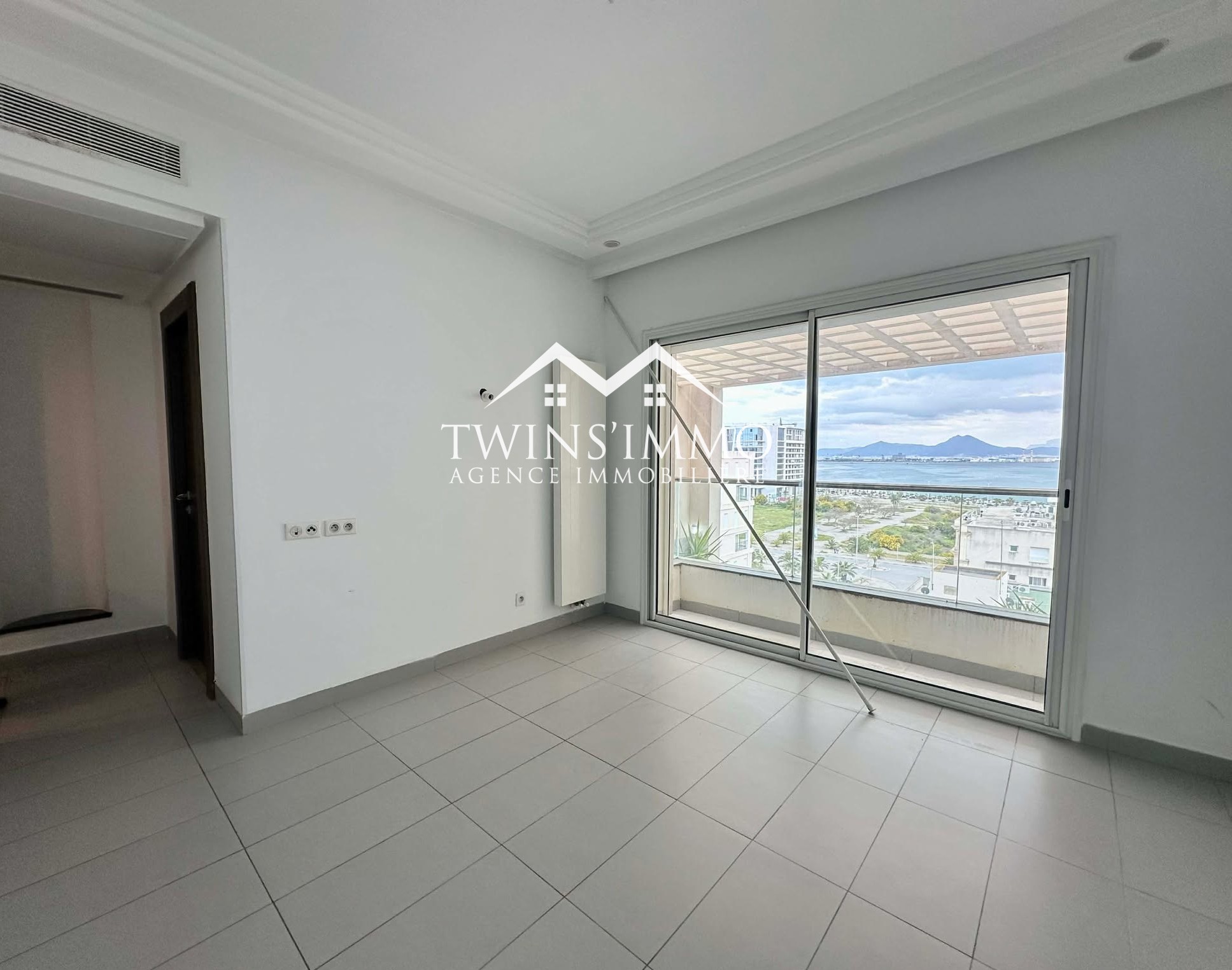 La Marsa&nbsp;Berge Du Lac&nbsp;Location&nbsp;Duplex&nbsp;Duplex s4 avec piscine aux lac 2