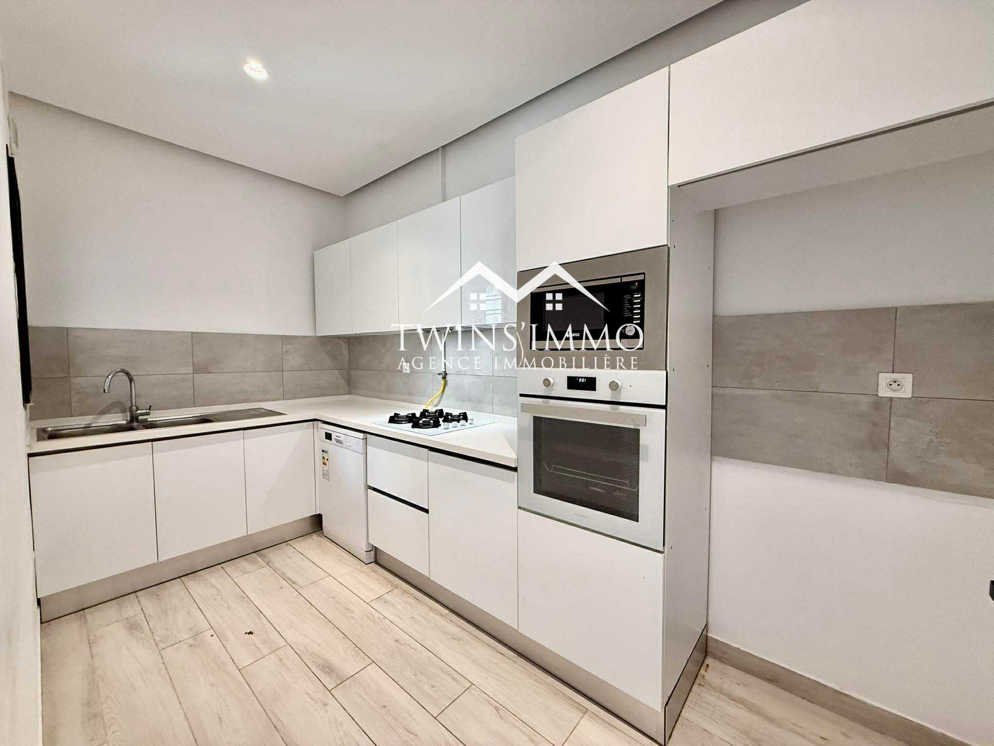 La Marsa&nbsp;Cite Du Stade&nbsp;Location&nbsp;Appart. 2 pi�ces&nbsp;Appartement s2 avec � la marsa