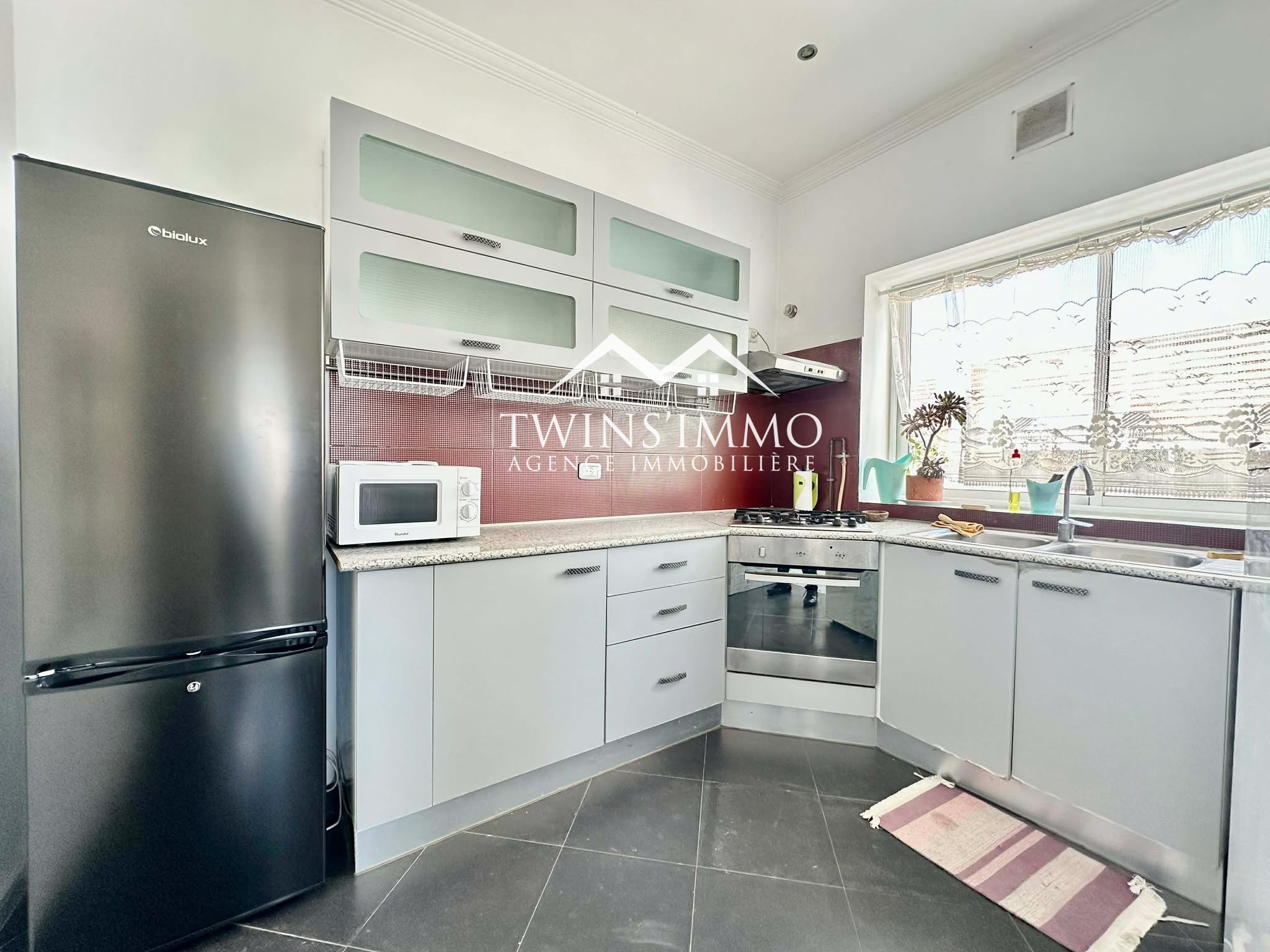 La Marsa&nbsp;Marsa Ennassim&nbsp;Location&nbsp;Appart. 3 pi�ces&nbsp;�tage de villa s3 meubl� � la marsa ville