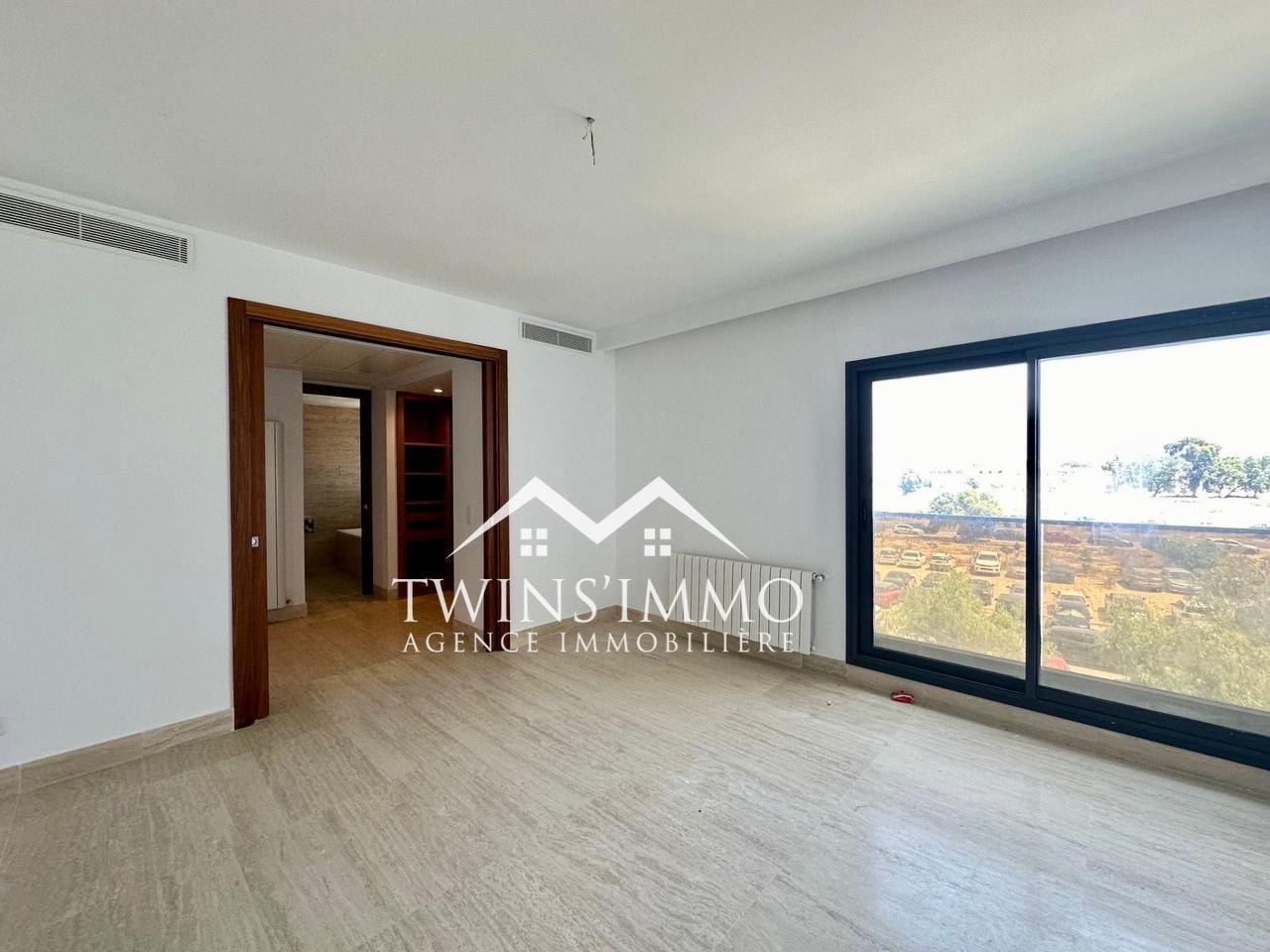 La Marsa&nbsp;Berge Du Lac&nbsp;Location&nbsp;Duplex&nbsp;Duplex s4 avec piscine aux berges du lac 2