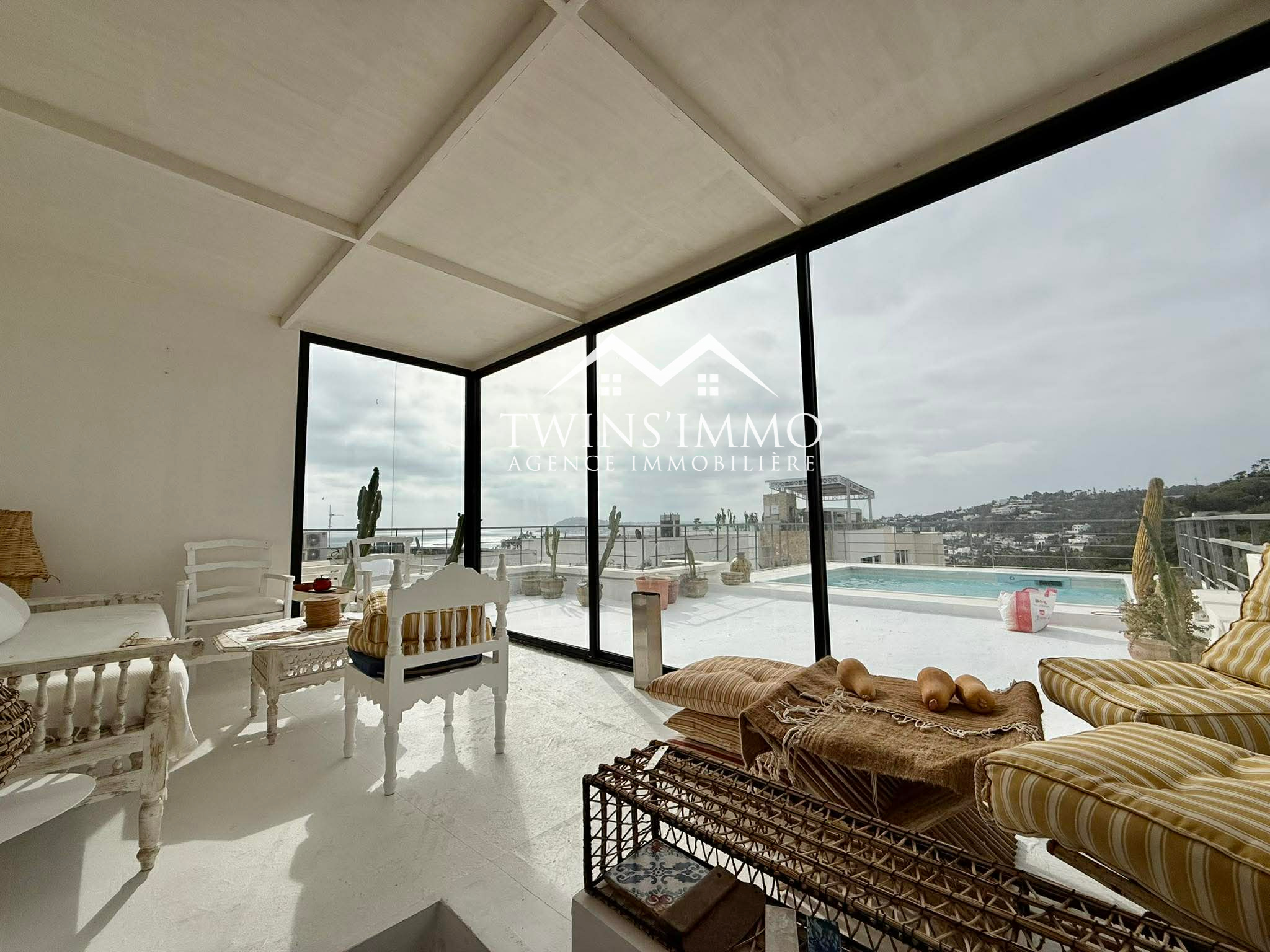 La Marsa&nbsp;Gammart&nbsp;Location&nbsp;Duplex&nbsp;Triplex meubl� avec piscine � gammarth