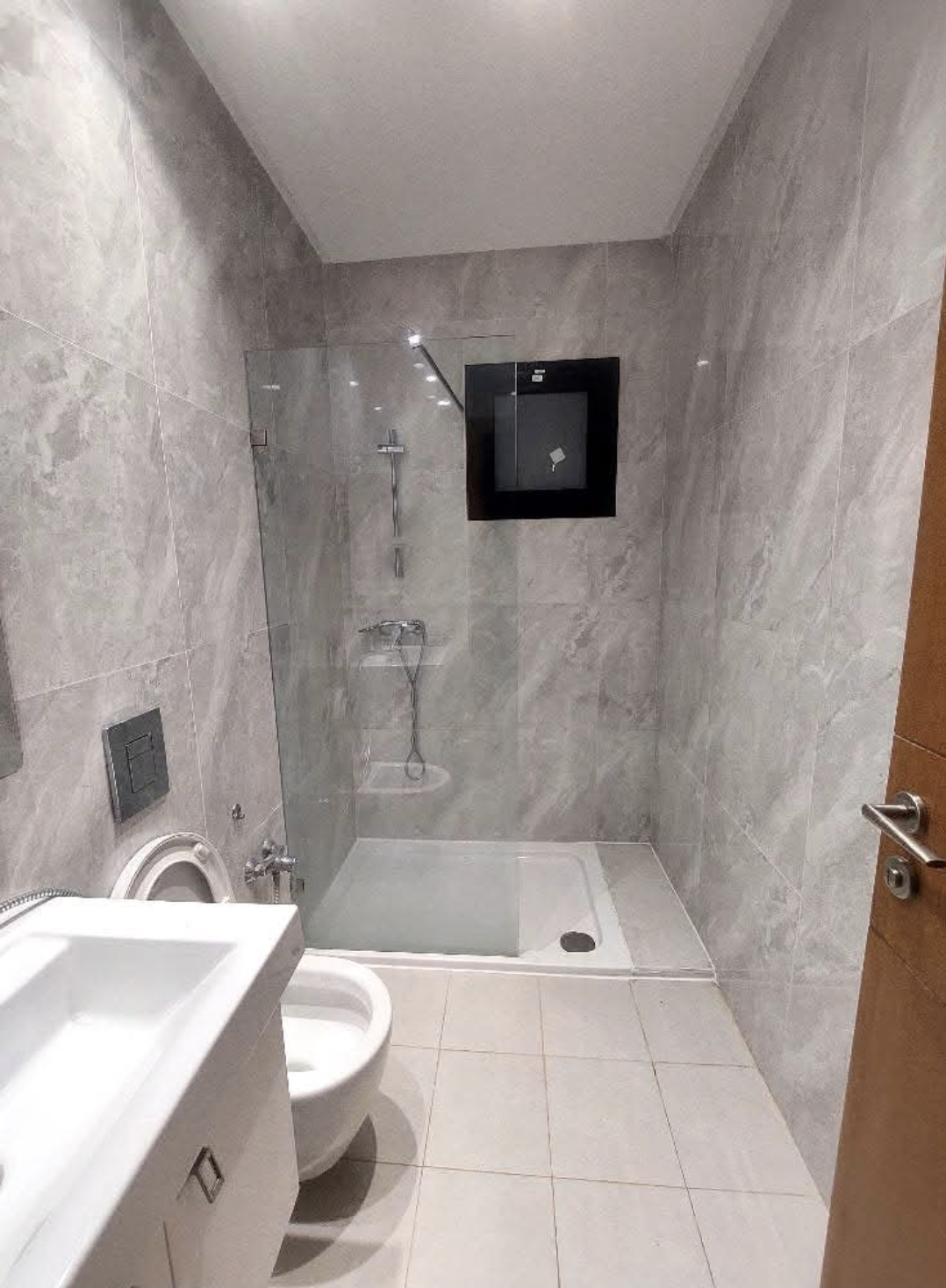 La Marsa&nbsp;El Aouina&nbsp;Location&nbsp;Appart. 2 pi�ces&nbsp;S plus 2 rdc avec ppk