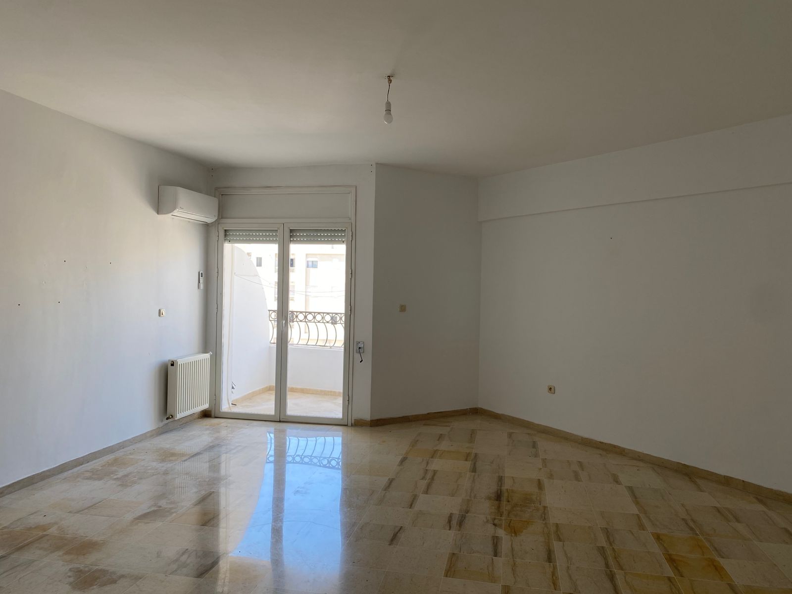 Ain Zaghouan&nbsp;Ain Zaghouan&nbsp;Location&nbsp;Appart. 3 pi�ces&nbsp;Spacieux appart avec vue degag�e