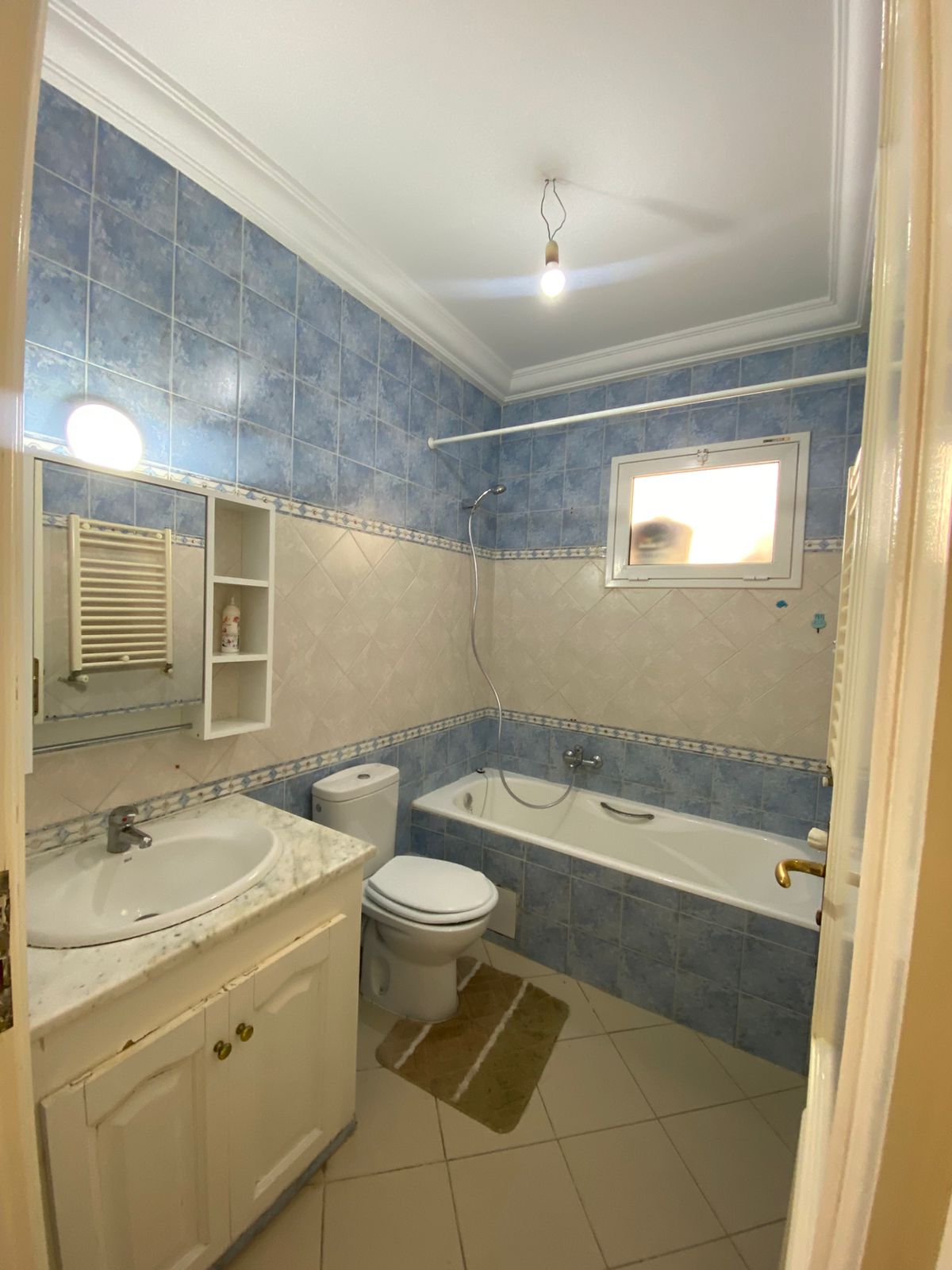 Ain Zaghouan&nbsp;Ain Zaghouan&nbsp;Location&nbsp;Appart. 3 pi�ces&nbsp;Spacieux appart avec vue degag�e