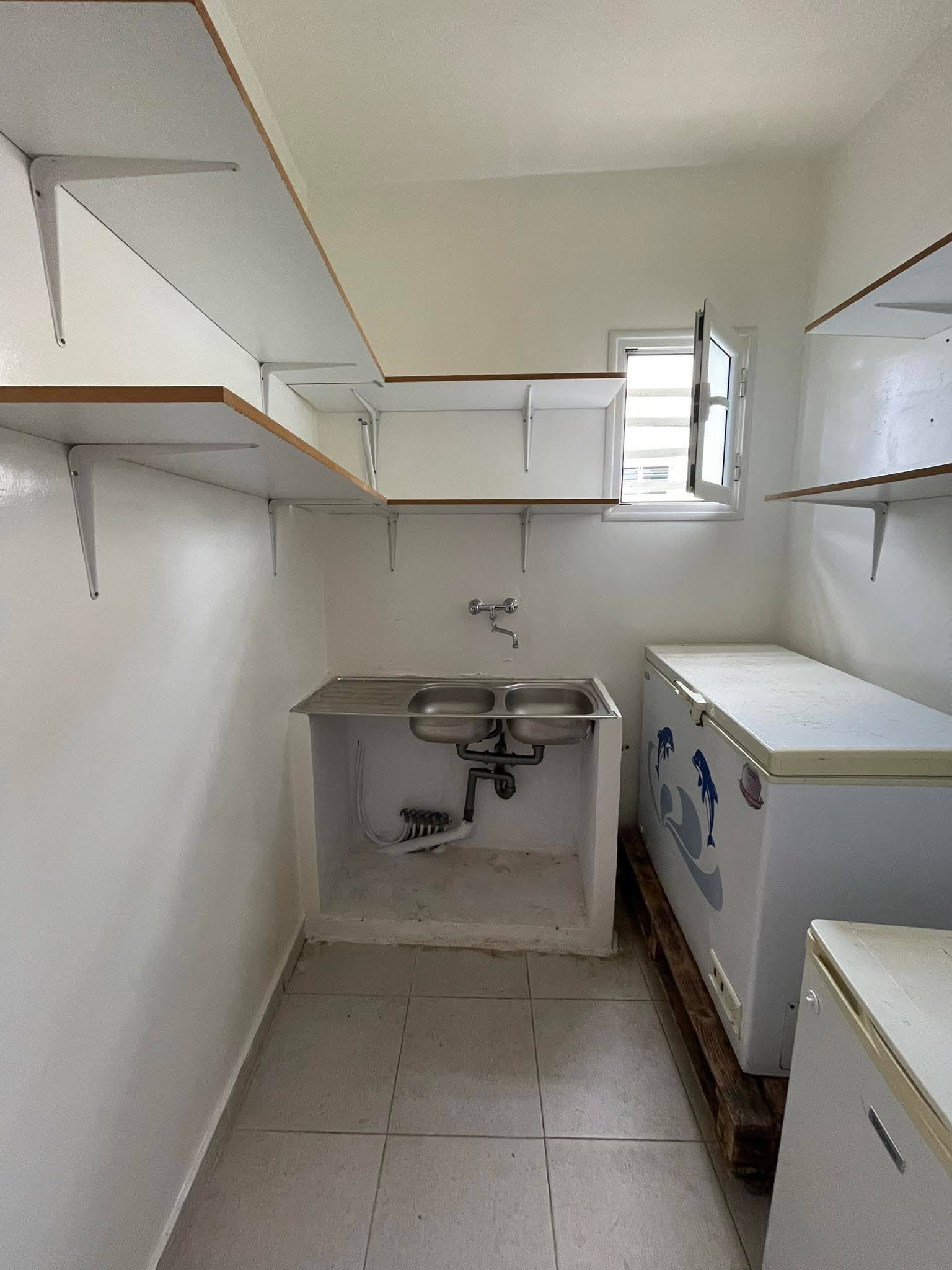 Mnihla&nbsp;Jardins d'el Menzah&nbsp;Bureaux & Commerces&nbsp;Bureau&nbsp;Local commercial jardin del menzah 2 pr�s monoprix